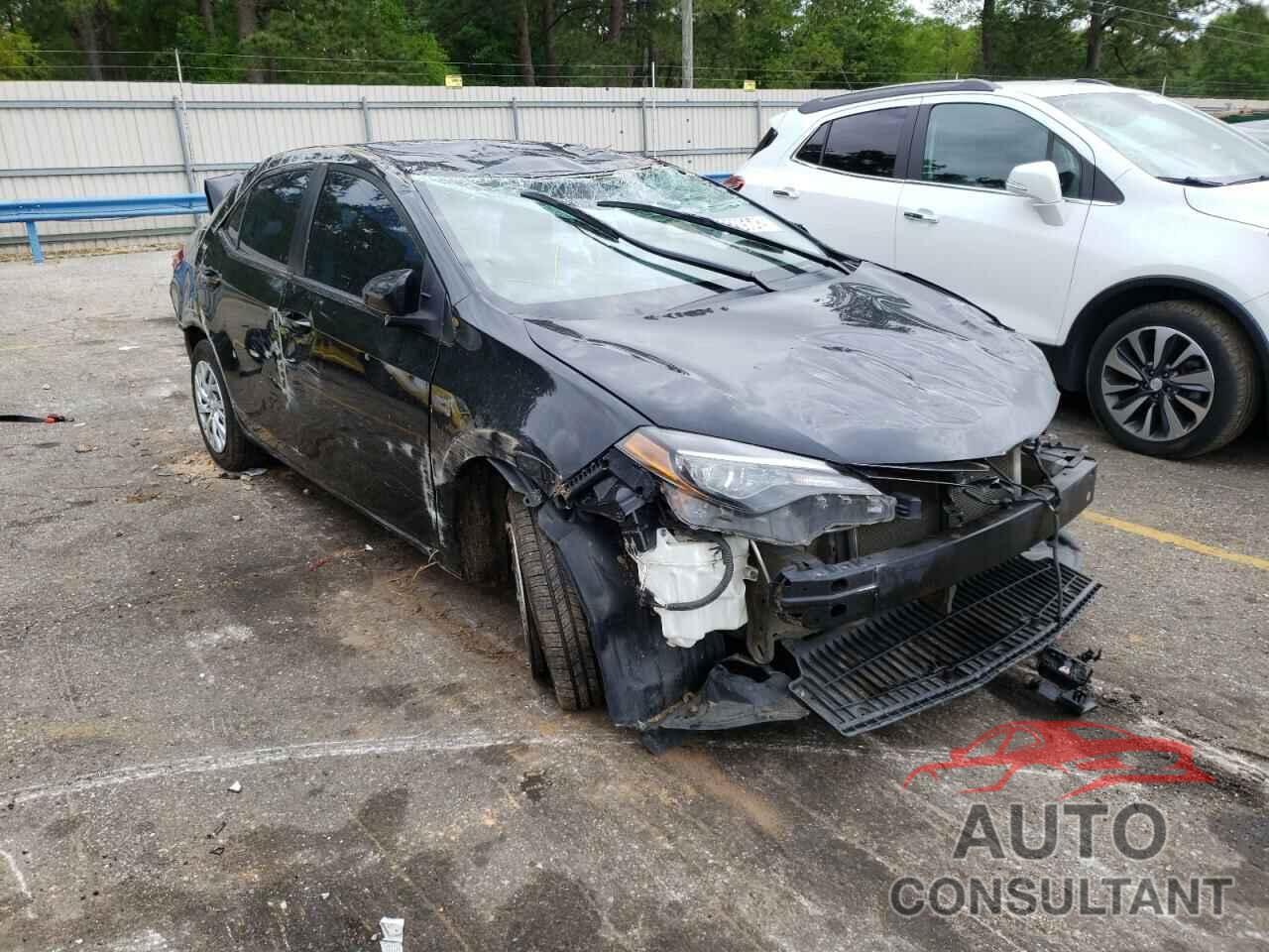 TOYOTA COROLLA 2018 - 5YFBURHE8JP828841