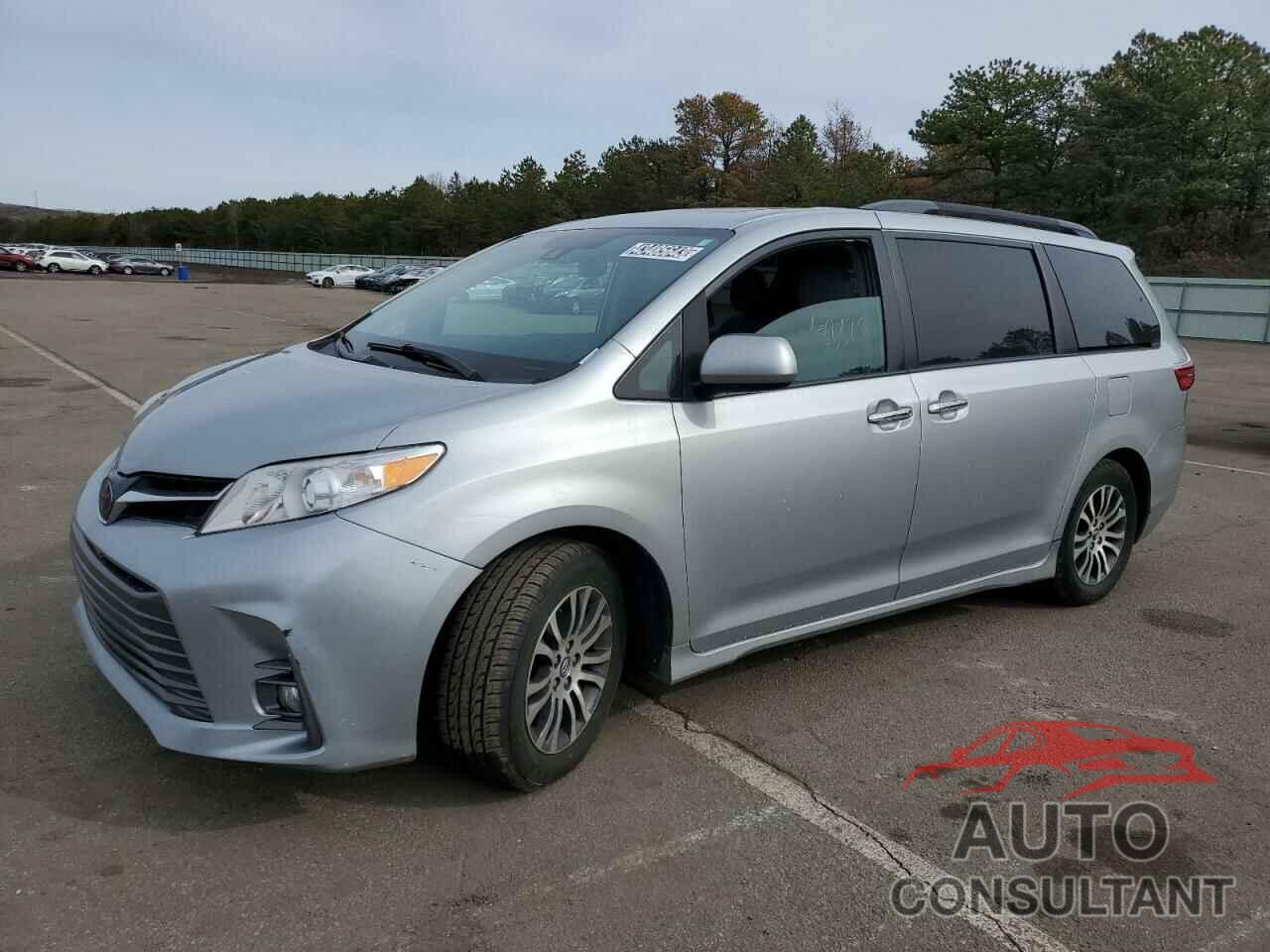 TOYOTA SIENNA 2019 - 5TDYZ3DCXKS979010