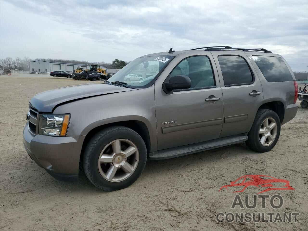 CHEVROLET TAHOE 2011 - 1GNSCAE0XBR141050