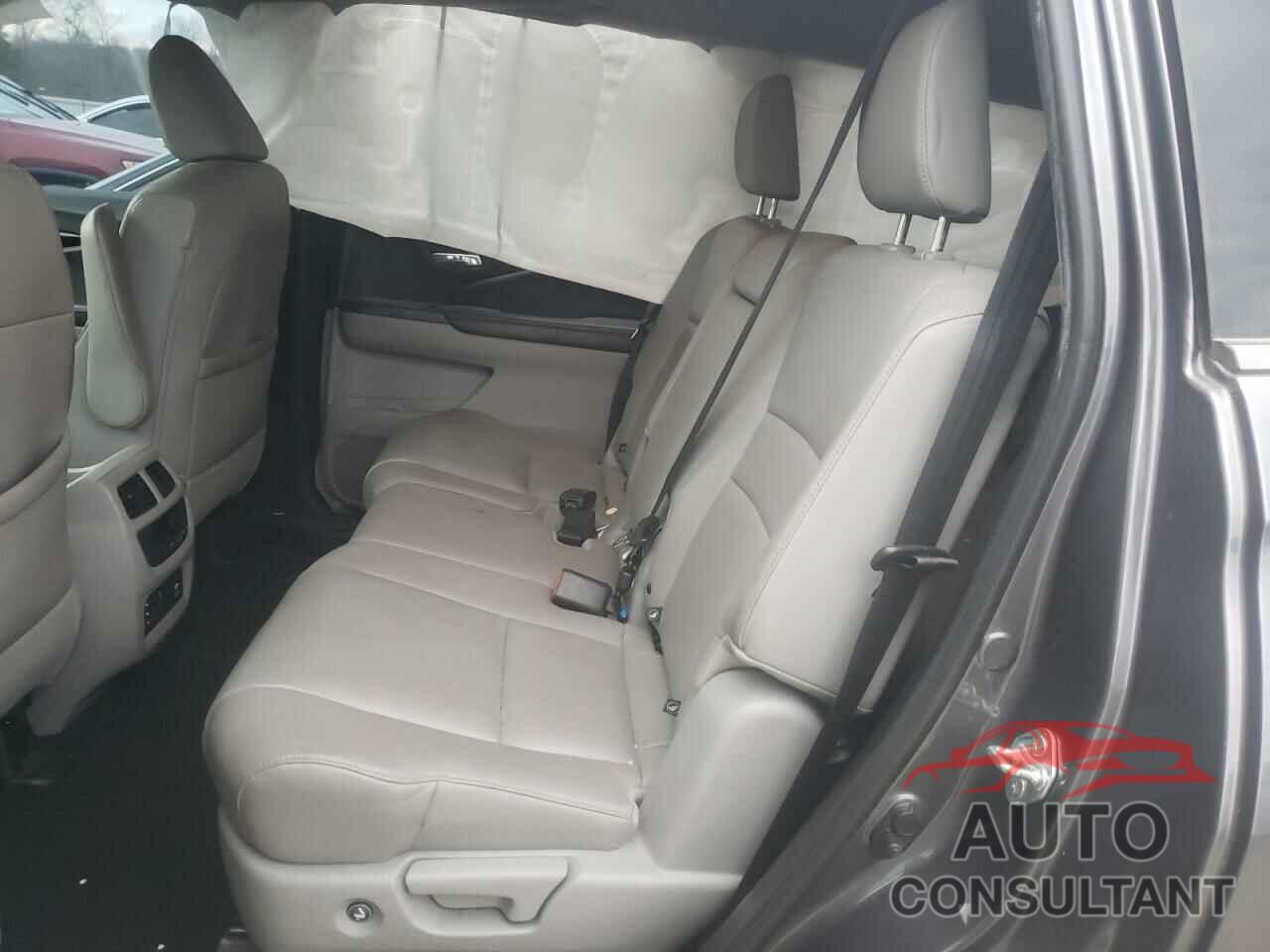HONDA PILOT 2017 - 5FNYF5H94HB048146
