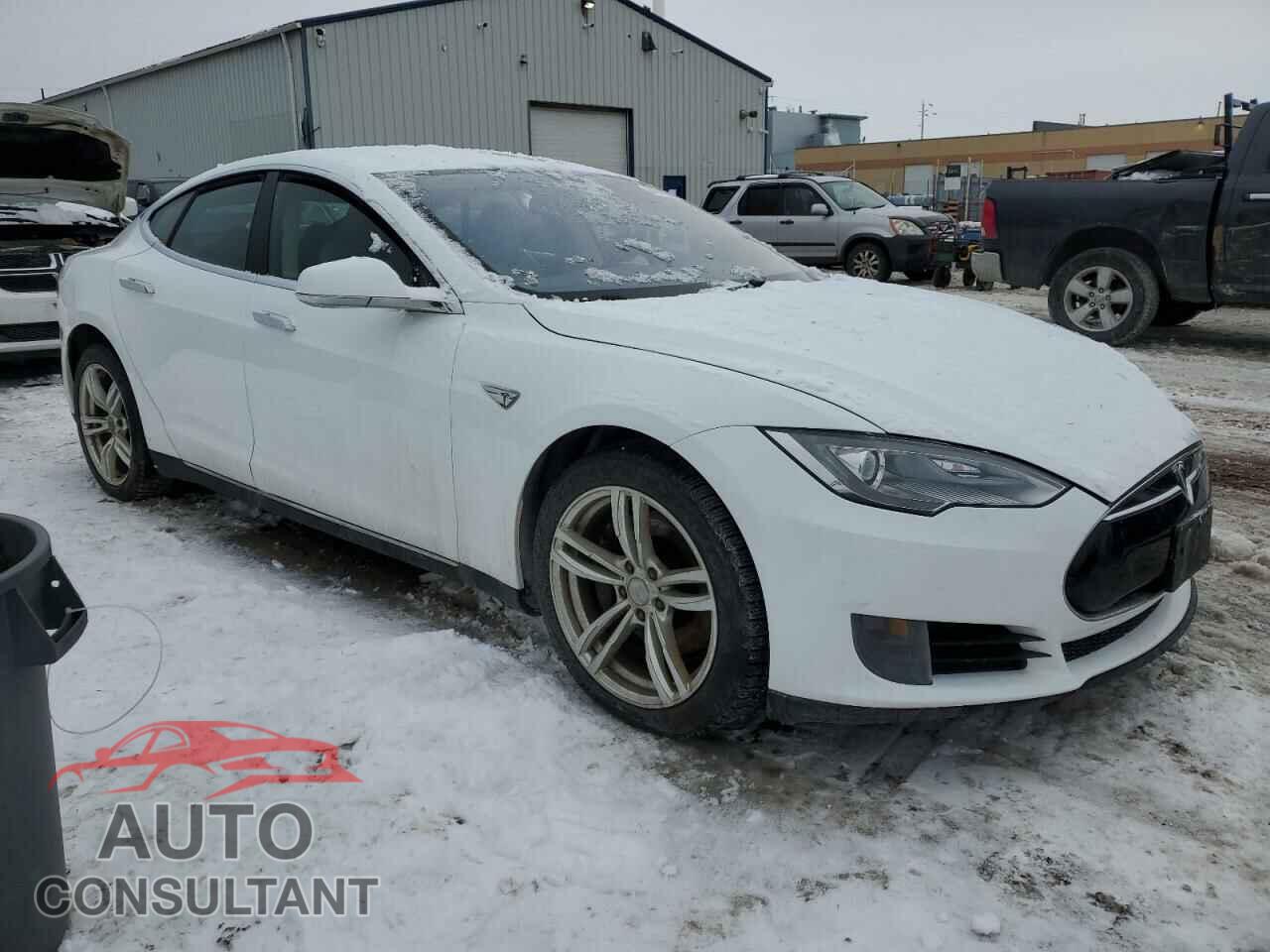 TESLA MODEL S 2013 - 5YJSA1DN9DFP17313