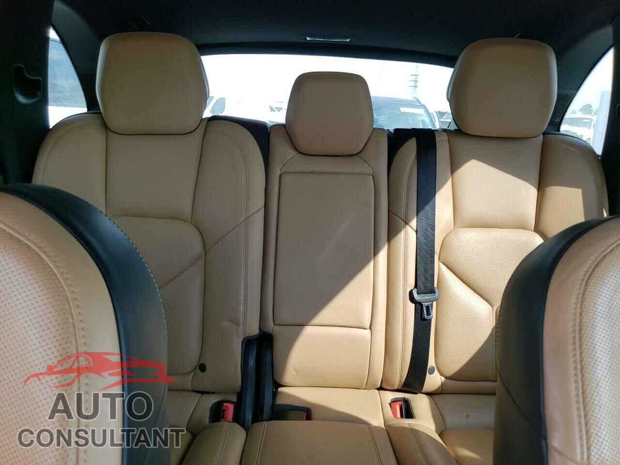PORSCHE CAYENNE 2016 - WP1AE2A25GLA61904