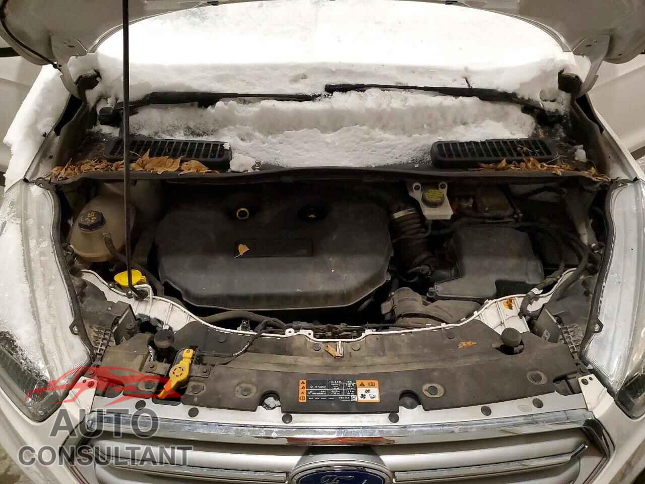 FORD ESCAPE 2017 - 1FMCU9G92HUB60908