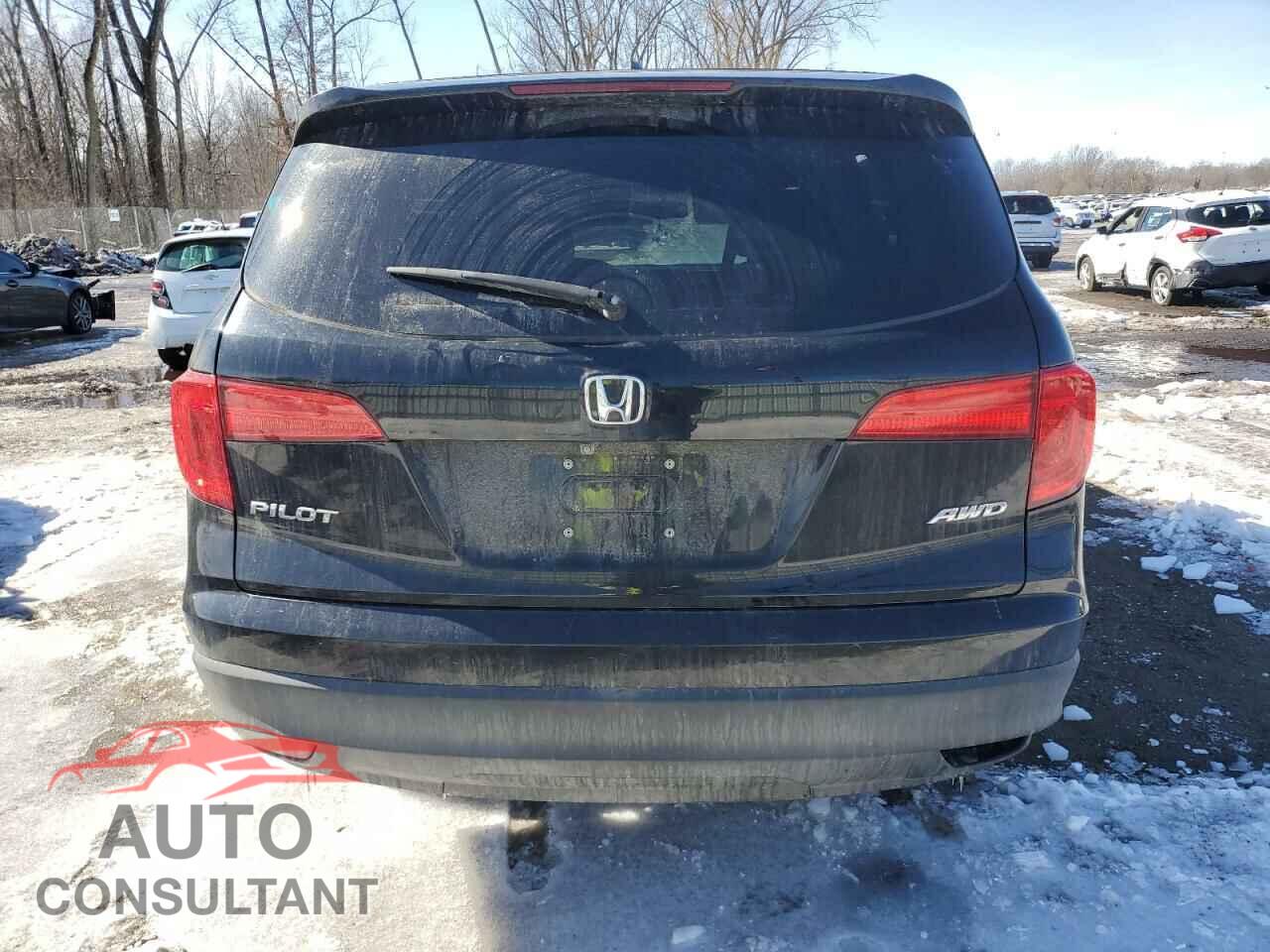 HONDA PILOT 2017 - 5FNYF6H58HB063624
