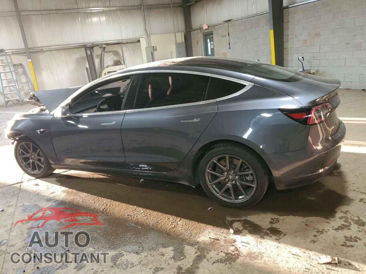TESLA MODEL 3 2018 - 5YJ3E1EB3JF113992