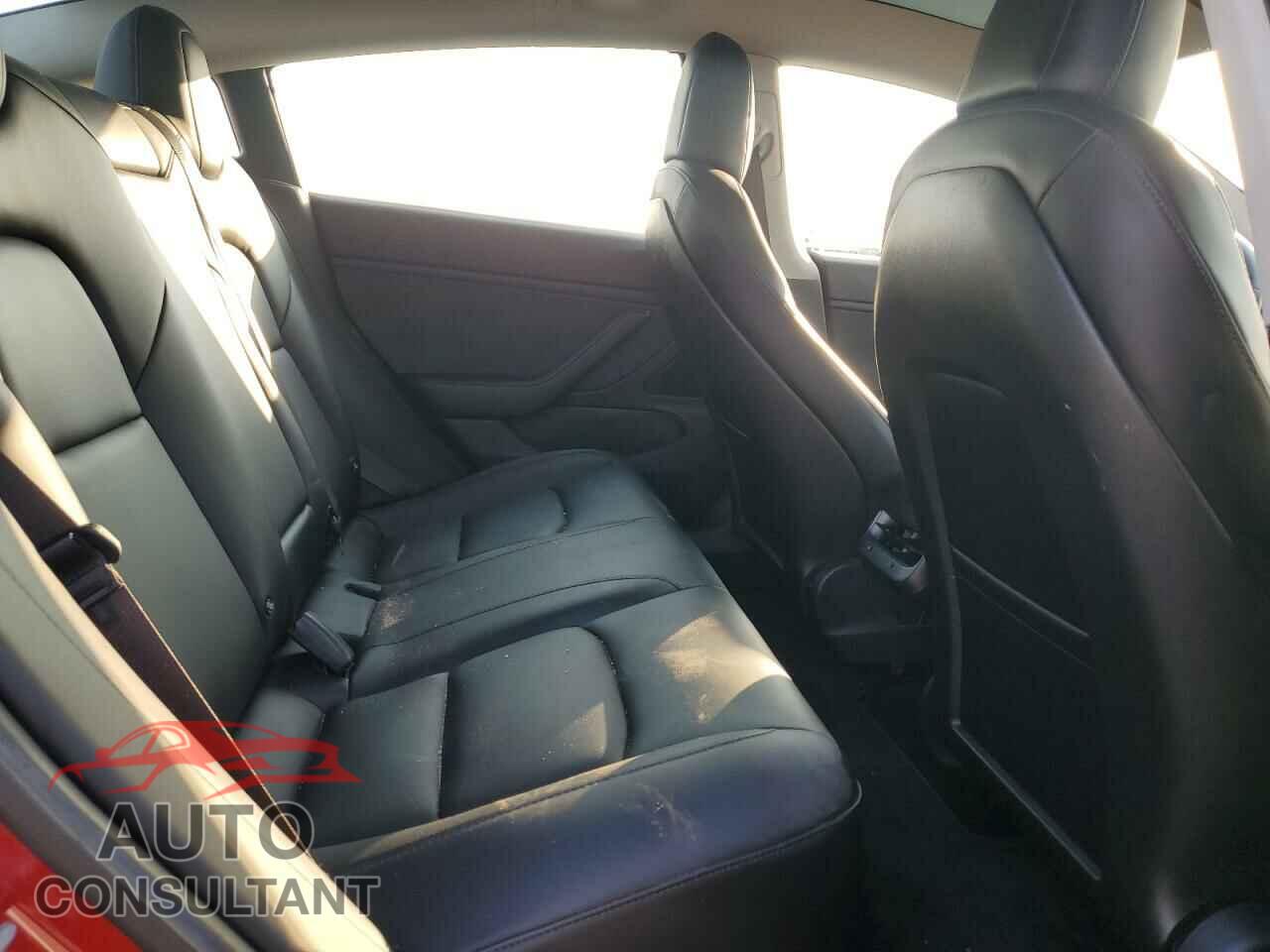 TESLA MODEL 3 2018 - 5YJ3E1EA9JF052557