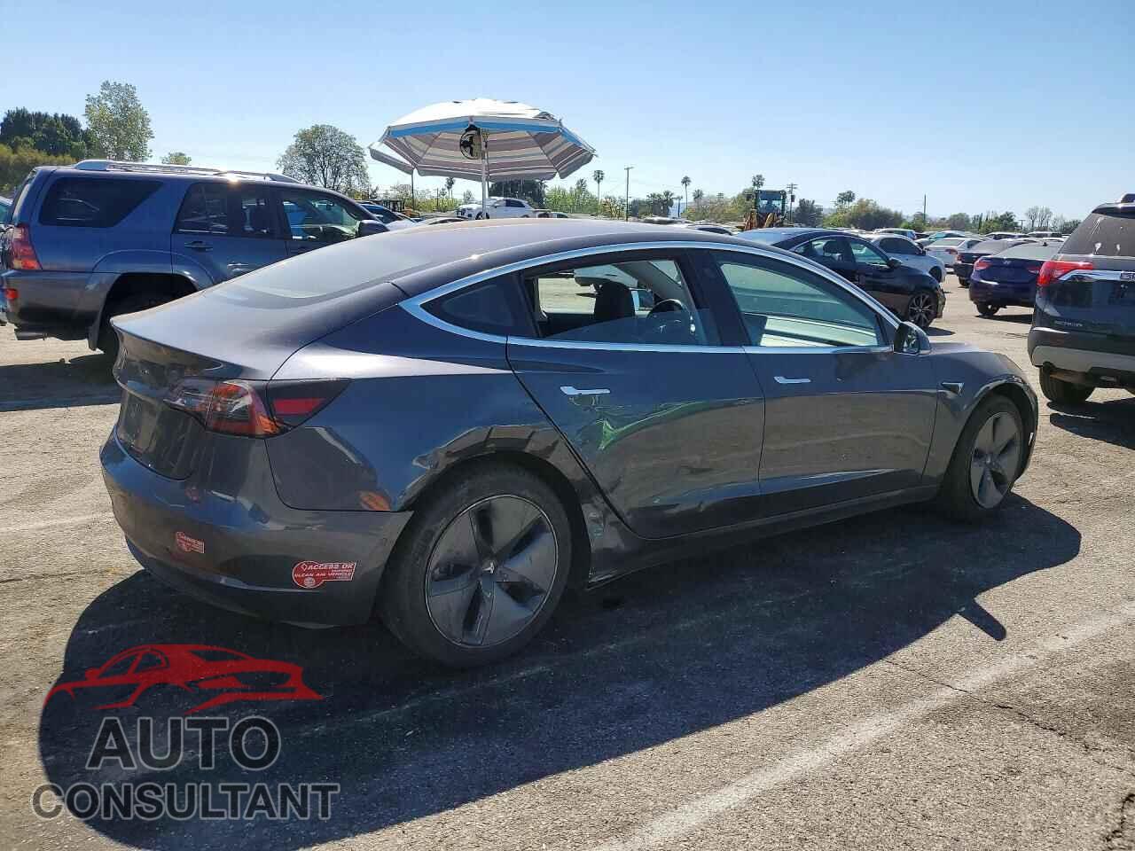 TESLA MODEL 3 2018 - 5YJ3E1EA4JF028103