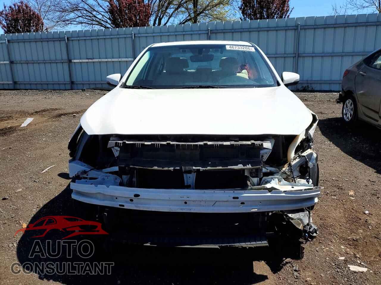 SUBARU LEGACY 2019 - 4S3BNAH6XK3013624