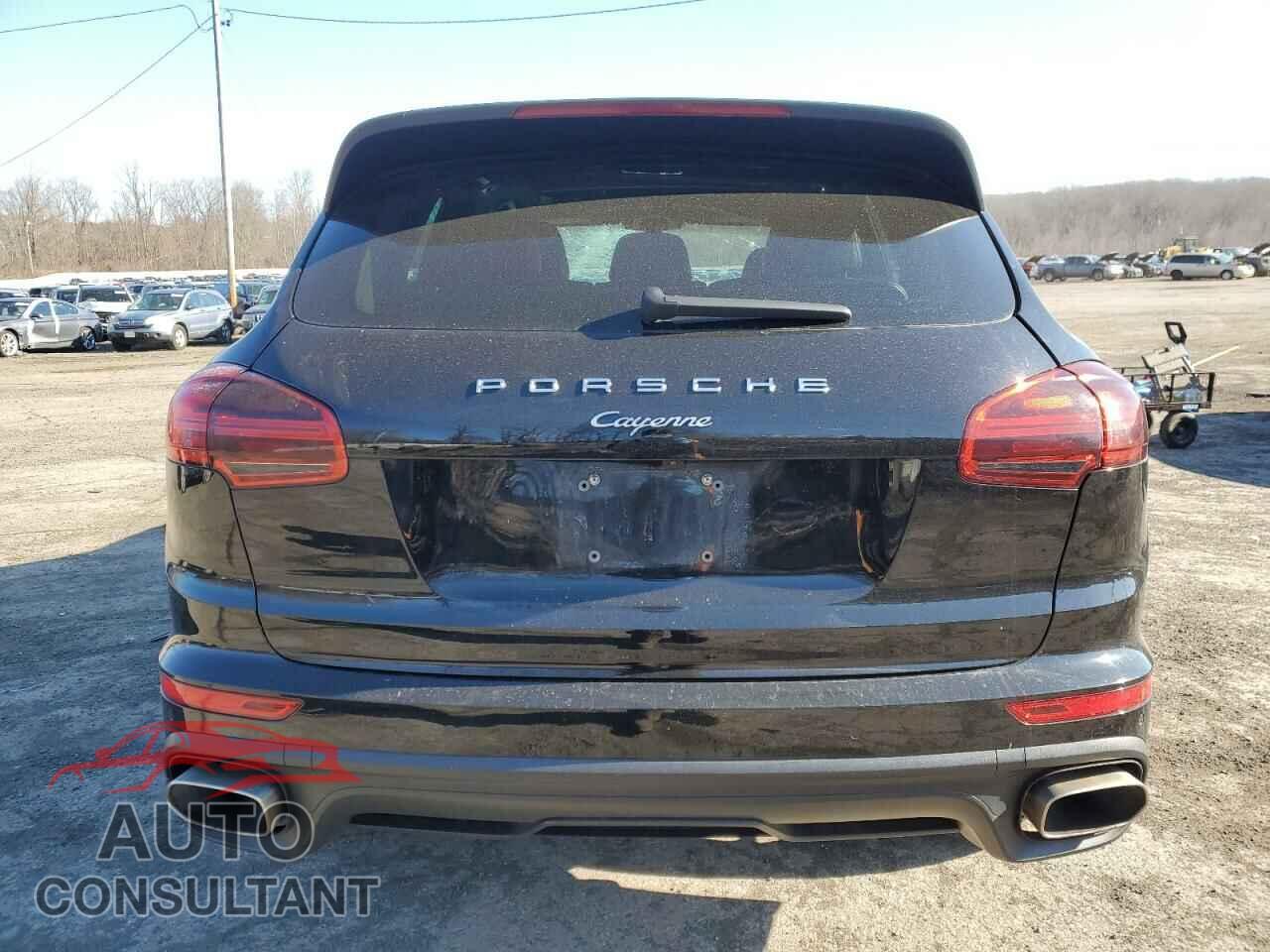 PORSCHE CAYENNE 2017 - WP1AA2A26HKA87169