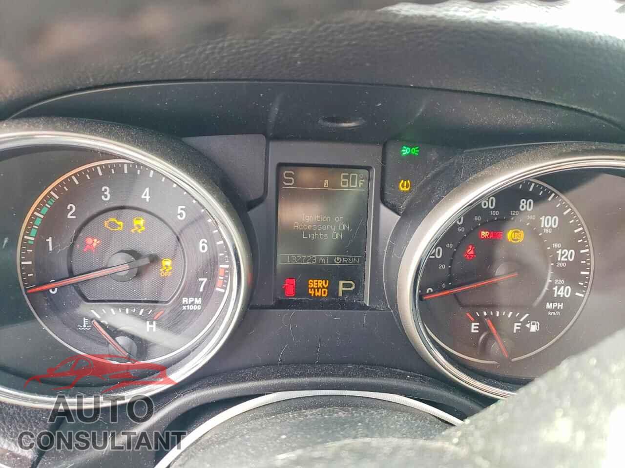 JEEP CHEROKEE 2011 - 1J4RR4GG9BC656975