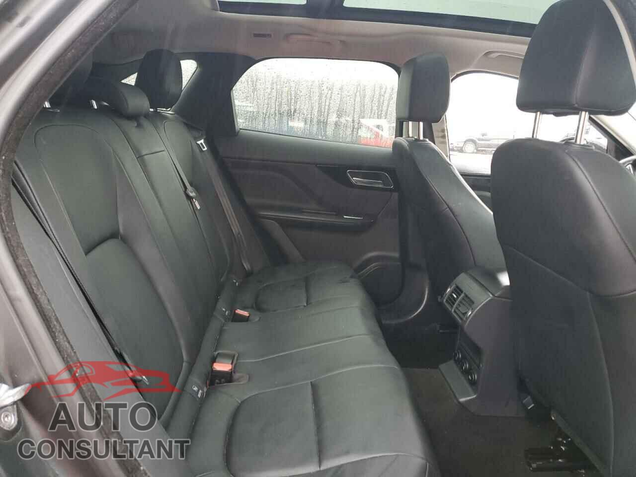 JAGUAR F-PACE 2017 - SADCJ2BV7HA055201