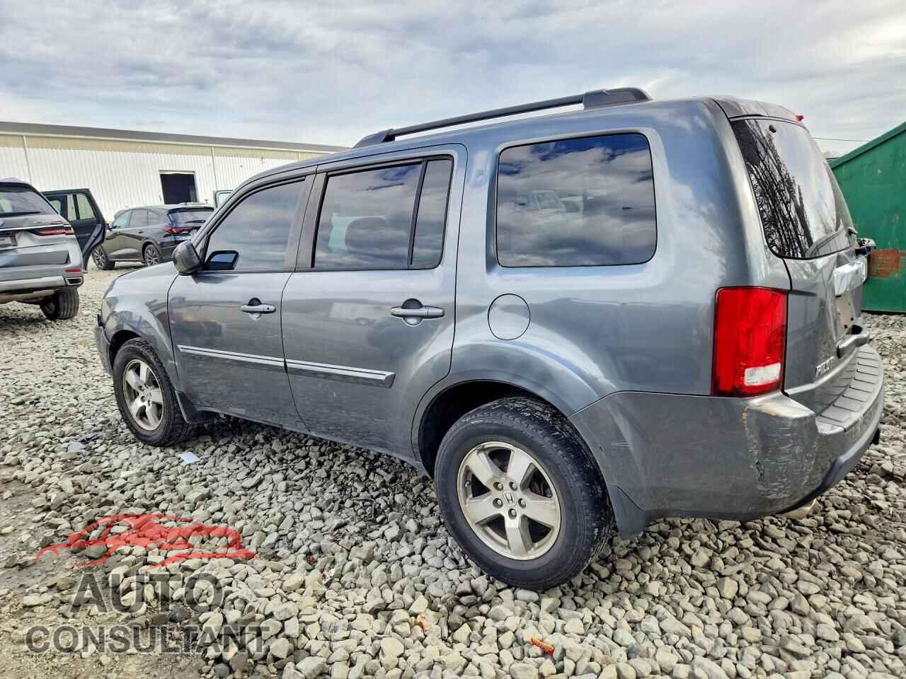HONDA PILOT 2011 - 5FNYF4H4XBB013455