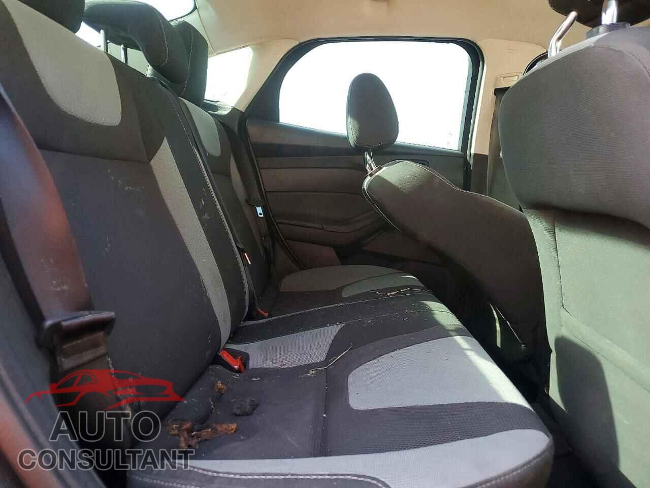 FORD FOCUS 2012 - 1FAHP3F29CL323951