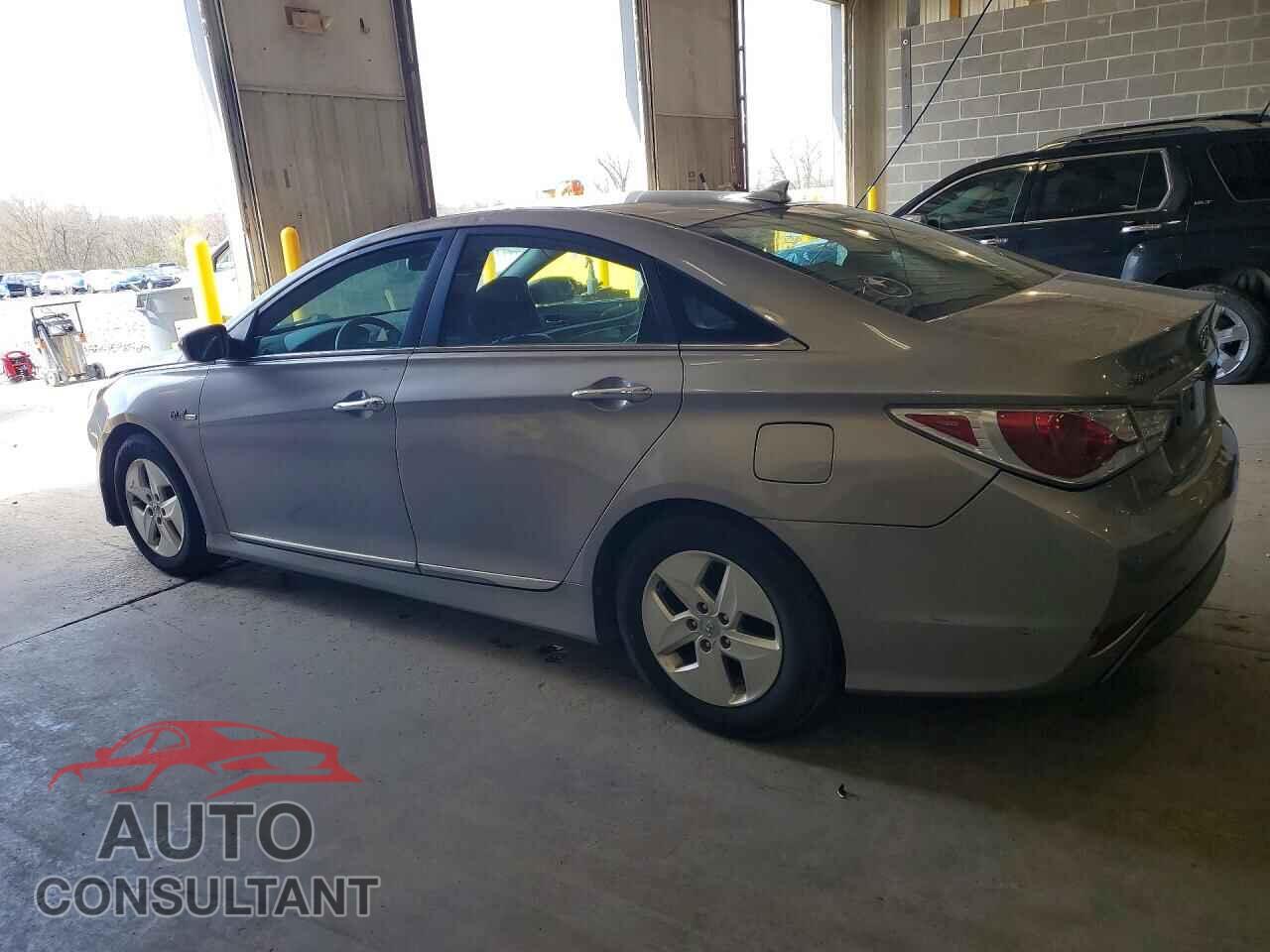 HYUNDAI SONATA 2012 - KMHEC4A49CA036334