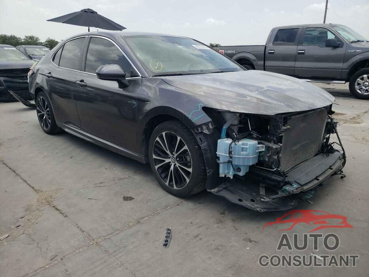 TOYOTA CAMRY 2019 - 4T1B11HK1KU210275