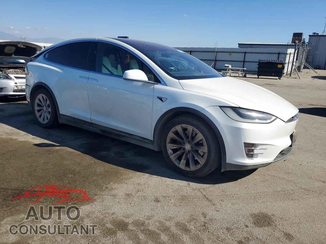TESLA MODEL X 2017 - 5YJXCAE28HF059123