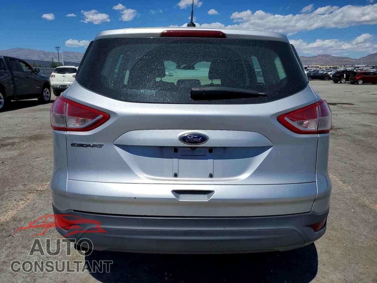 FORD ESCAPE 2015 - 1FMCU0F71FUC26406