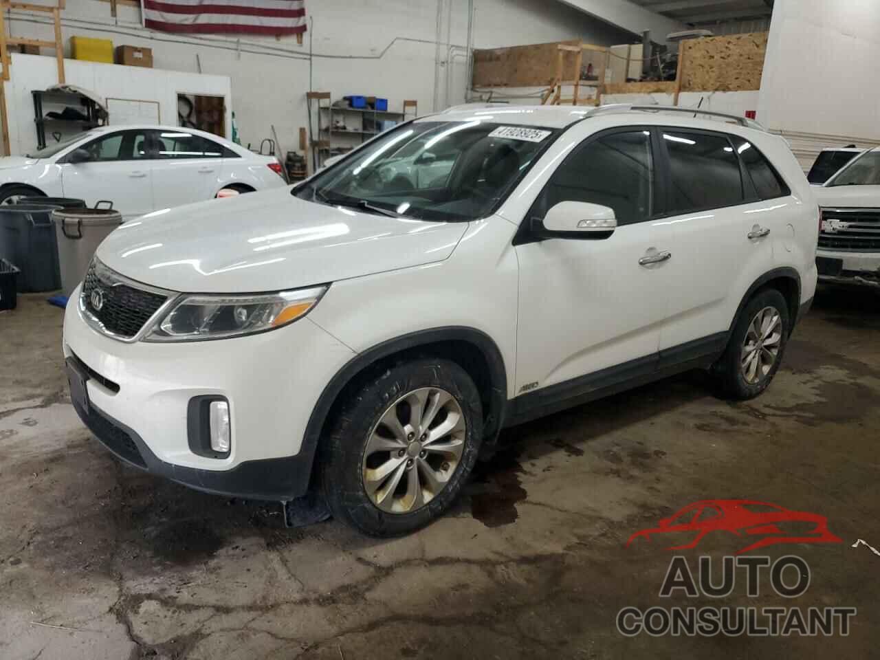 KIA SORENTO 2015 - 5XYKUDA72FG598370