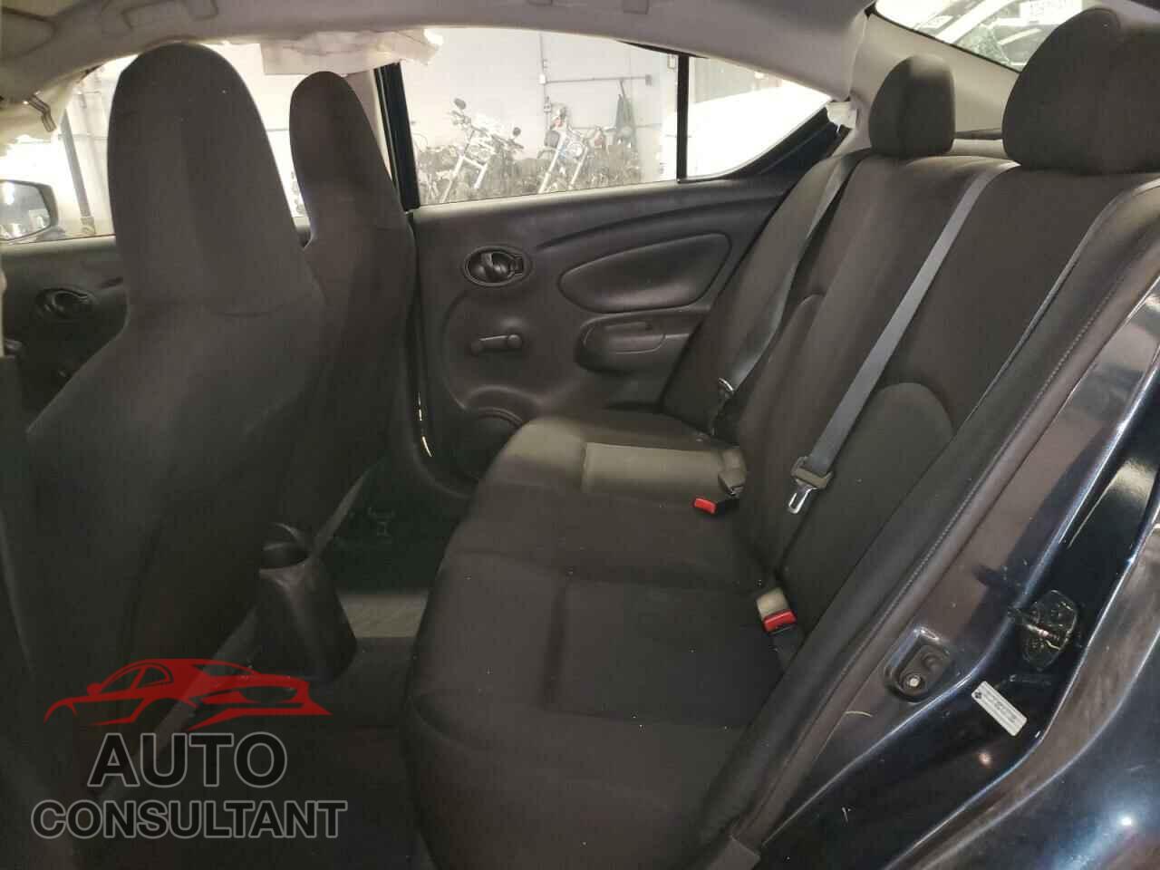 NISSAN VERSA 2017 - 3N1CN7AP3HL871995