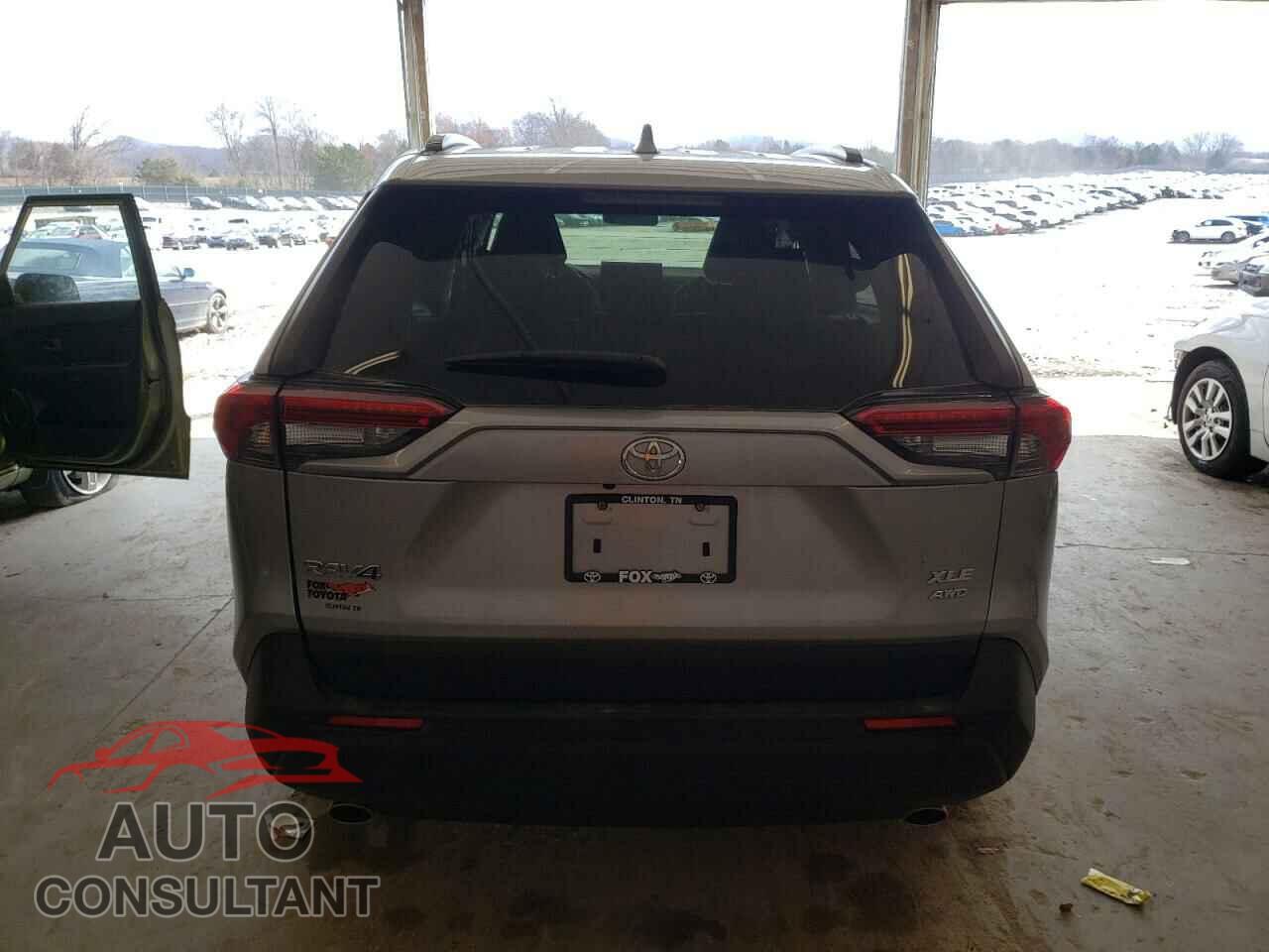 TOYOTA RAV4 2020 - JTMP1RFV8LD048409