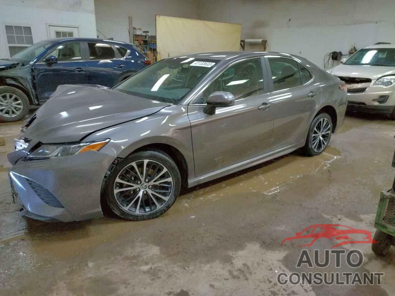 TOYOTA CAMRY 2018 - 4T1B11HK7JU135077