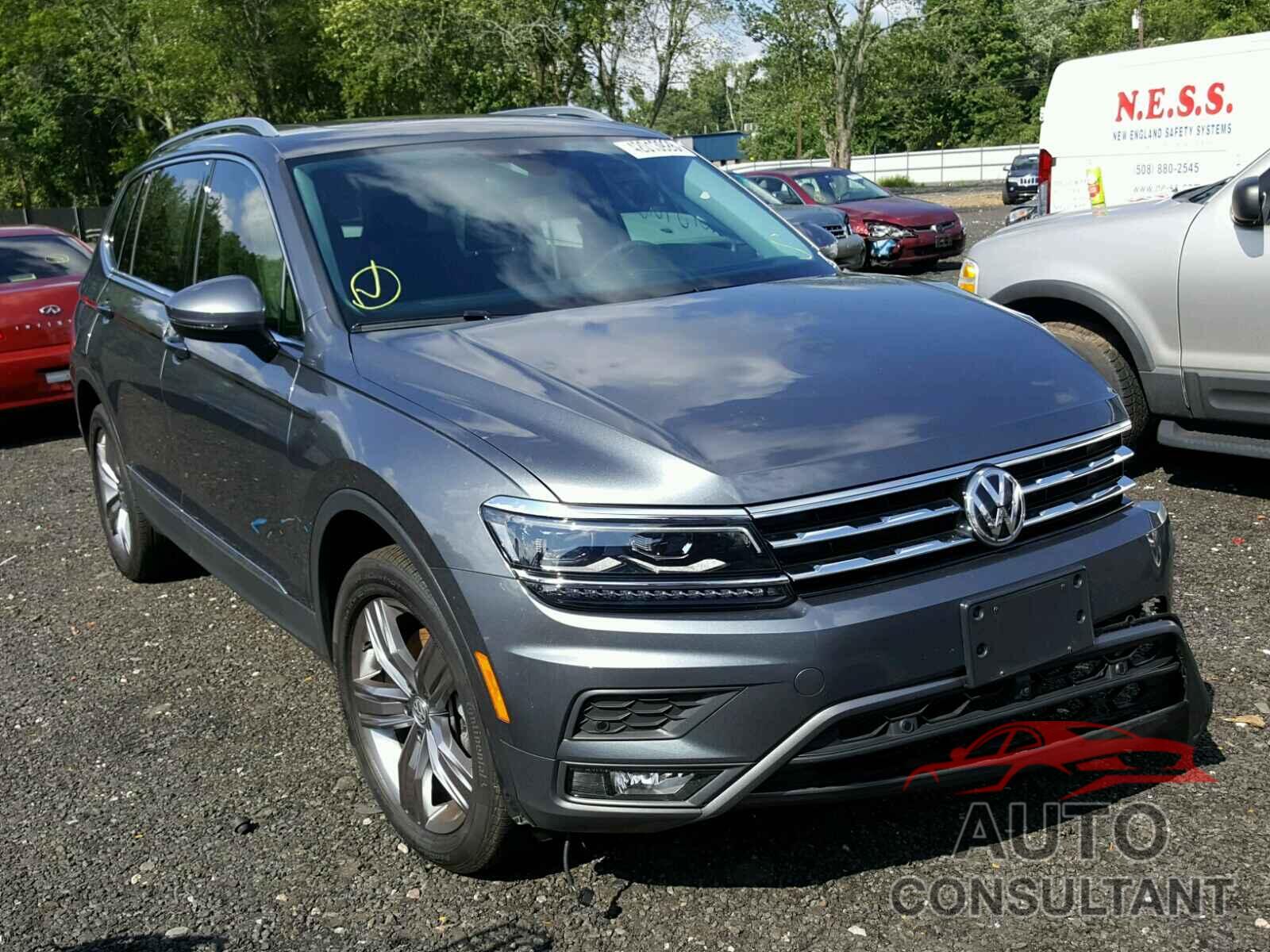 VOLKSWAGEN TIGUAN SEL PREMIUM 2018 - 3VV4B7AX3JM004740