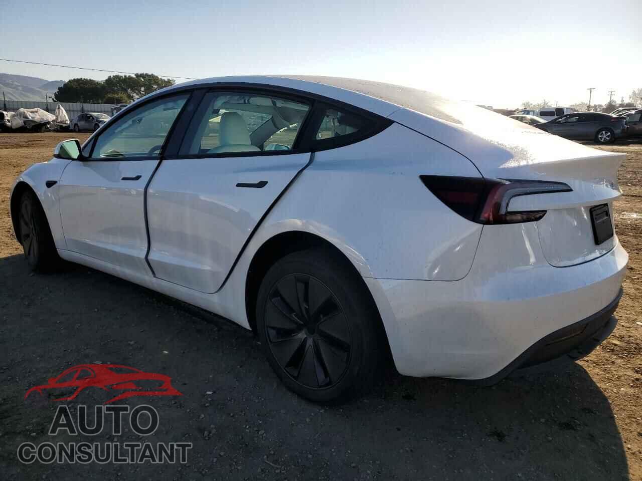 TESLA MODEL 3 2024 - 5YJ3E1EA7RF826302