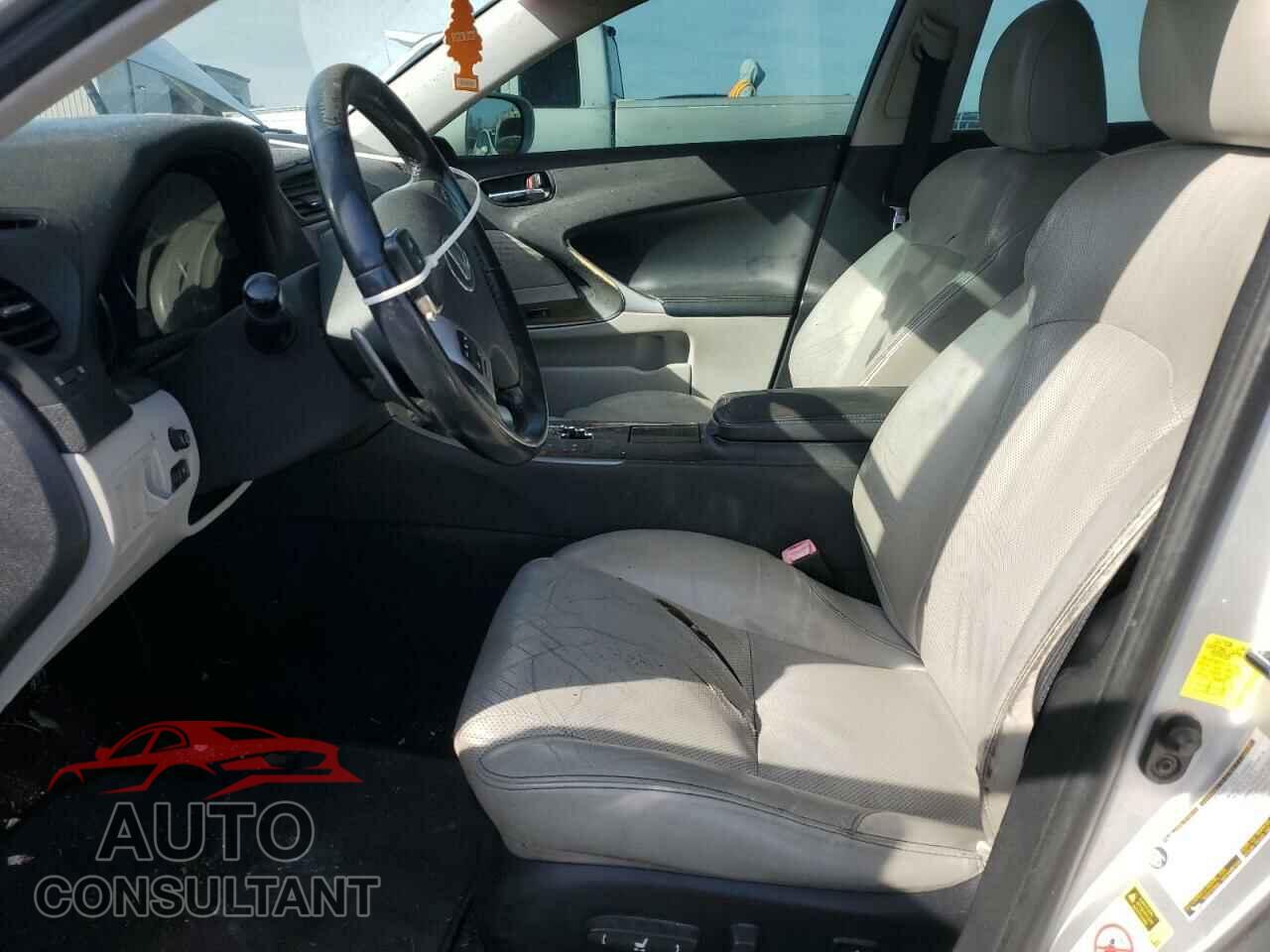 LEXUS IS 2011 - JTHBF5C29B5151926