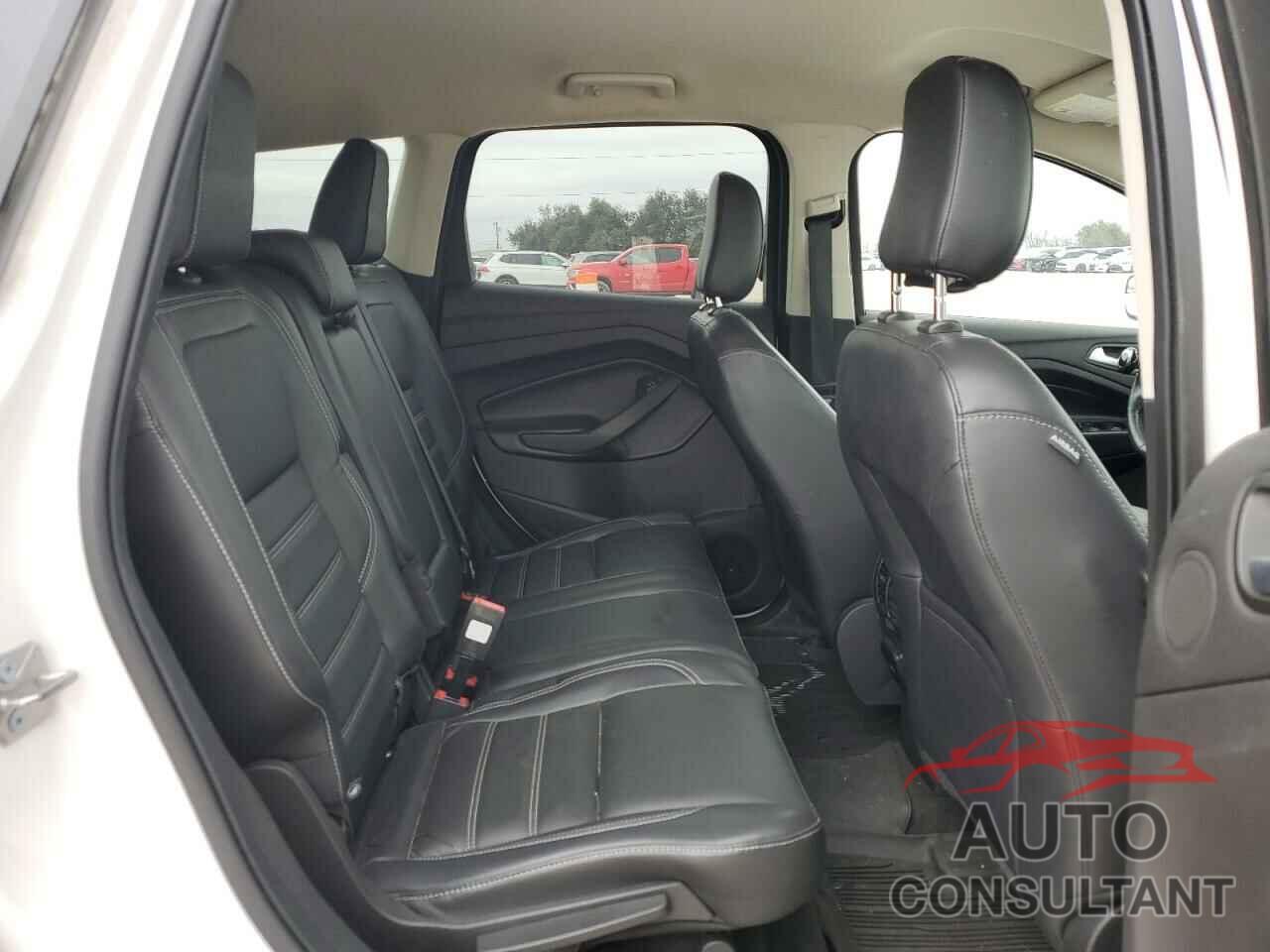 FORD ESCAPE 2019 - 1FMCU0J95KUA46820
