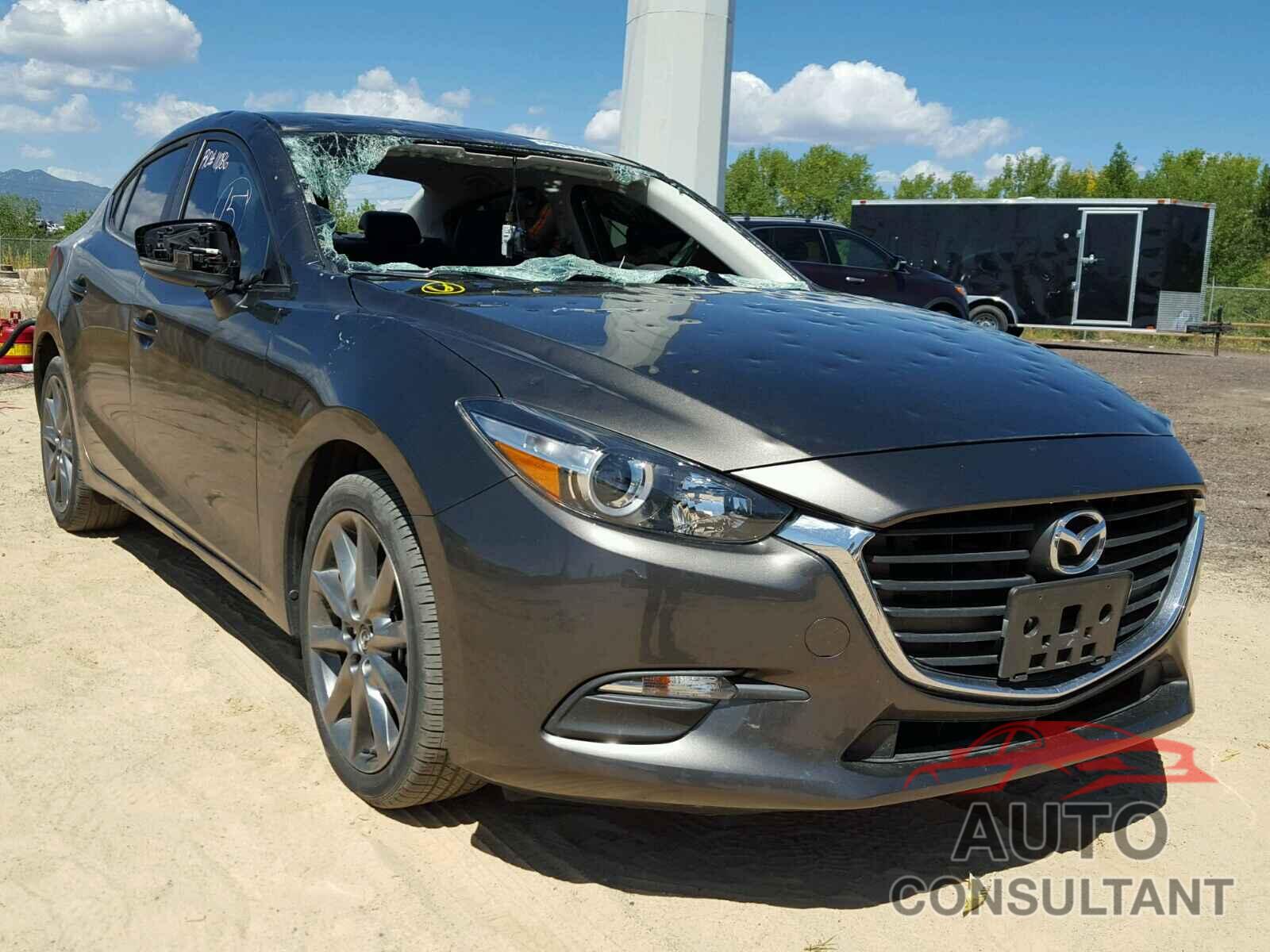 MAZDA 3 2018 - 3MZBN1V33JM160467