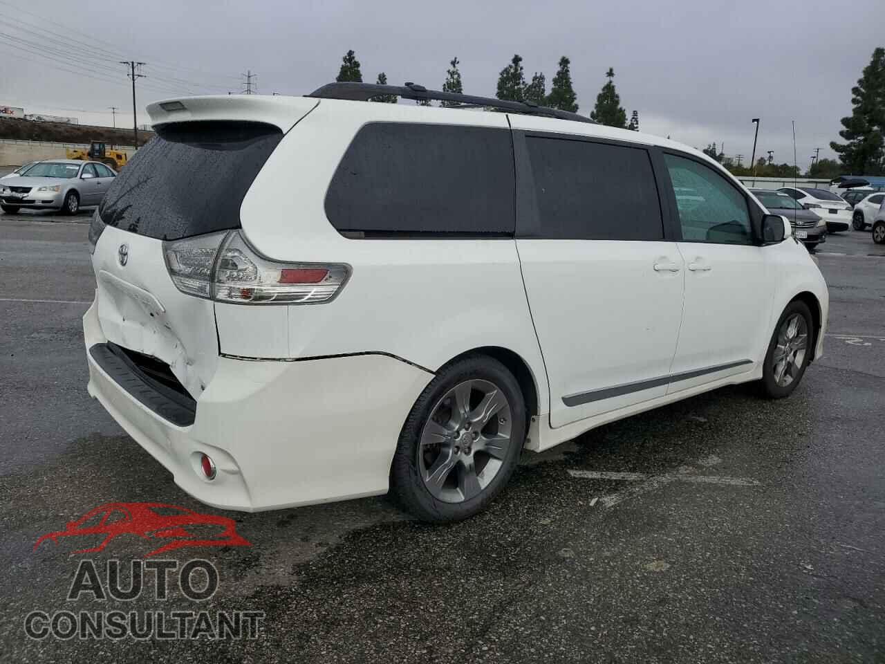 TOYOTA SIENNA 2011 - 5TDXK3DC2BS170584