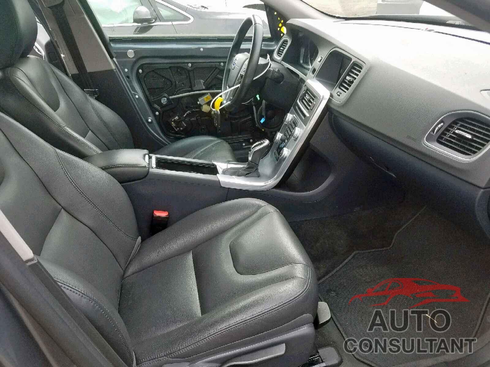 VOLVO S60 2017 - YV126MFL5H2421786