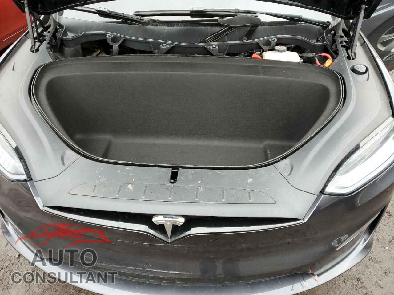 TESLA MODEL X 2023 - 7SAXCBE5XPF428873