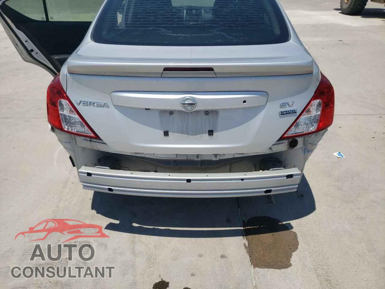 NISSAN VERSA 2017 - 3N1CN7AP4HL858981