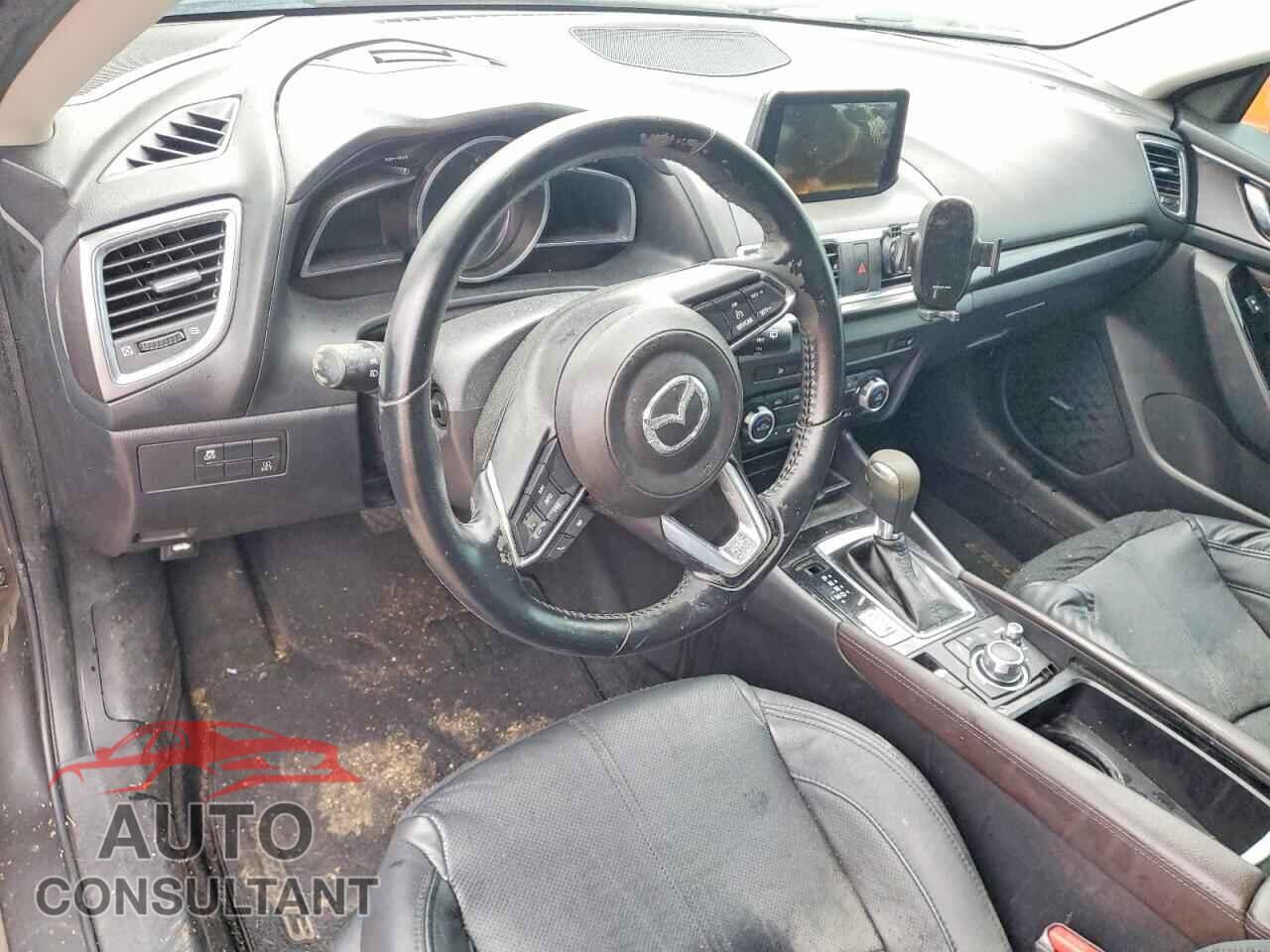 MAZDA 3 2018 - 3MZBN1M32JM168917