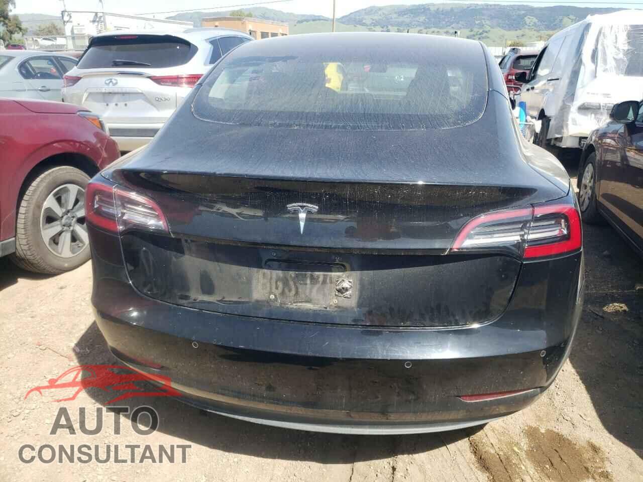 TESLA MODEL 3 2018 - 5YJ3E1EA6JF098332