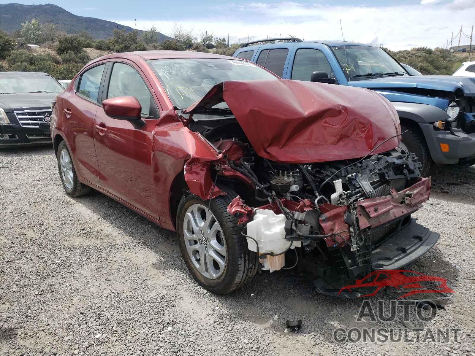 TOYOTA YARIS 2017 - 3MYDLBYV7HY180116