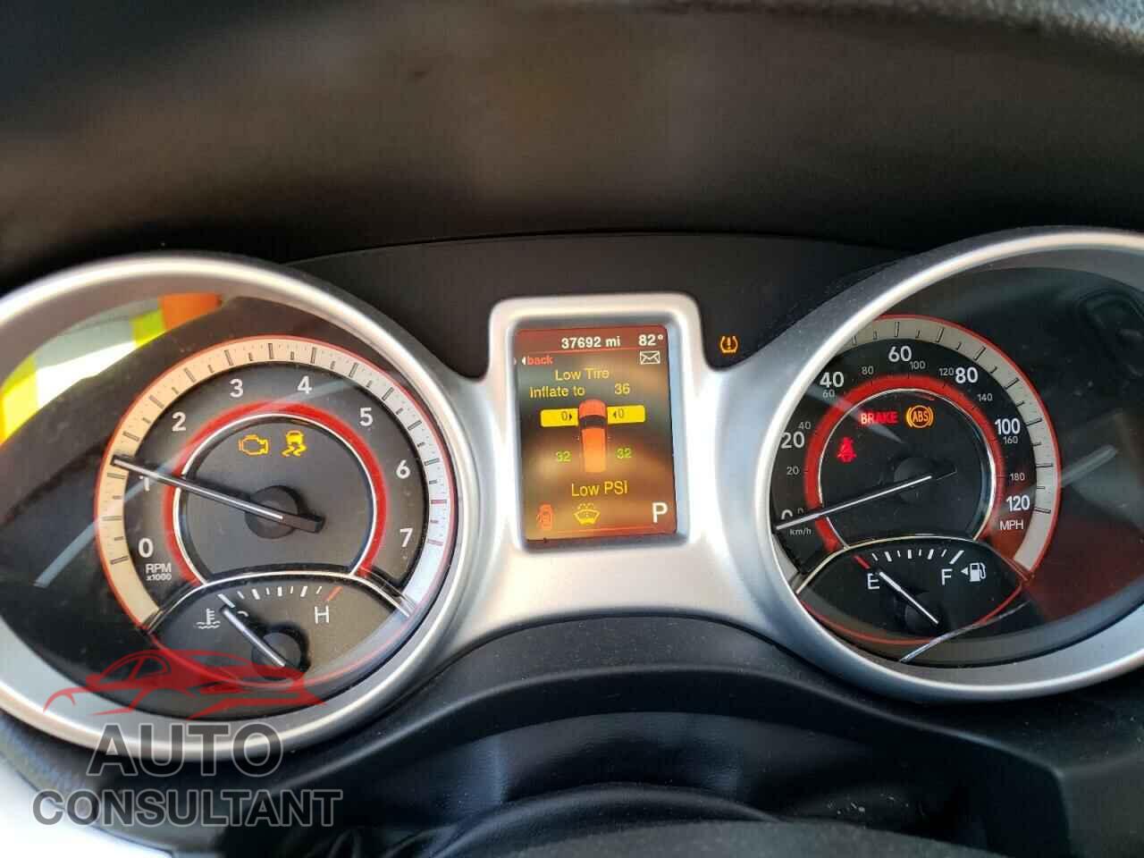DODGE JOURNEY 2017 - 3C4PDCBB8HT684636