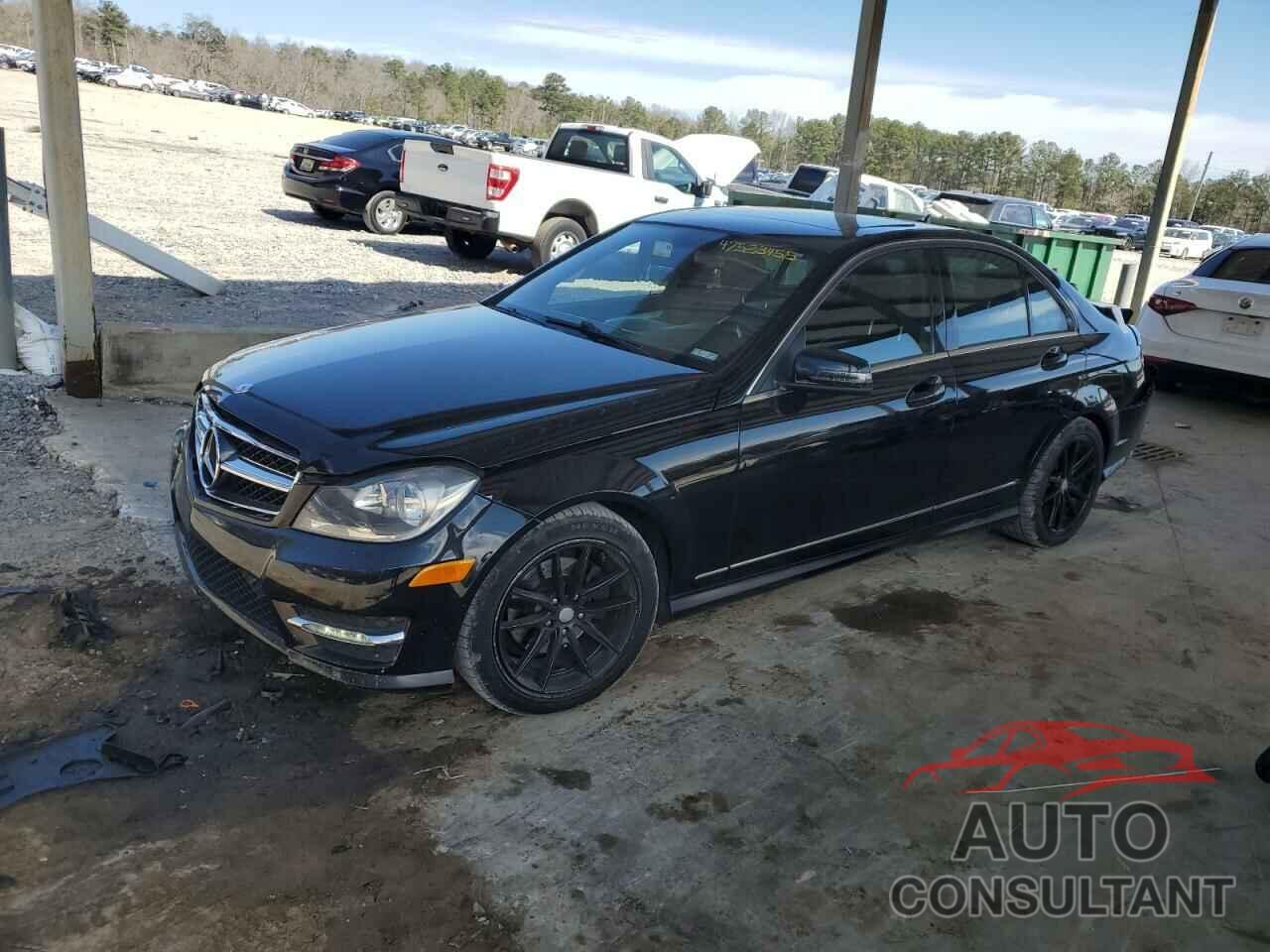 MERCEDES-BENZ C-CLASS 2013 - WDDGF4HB8DA827728