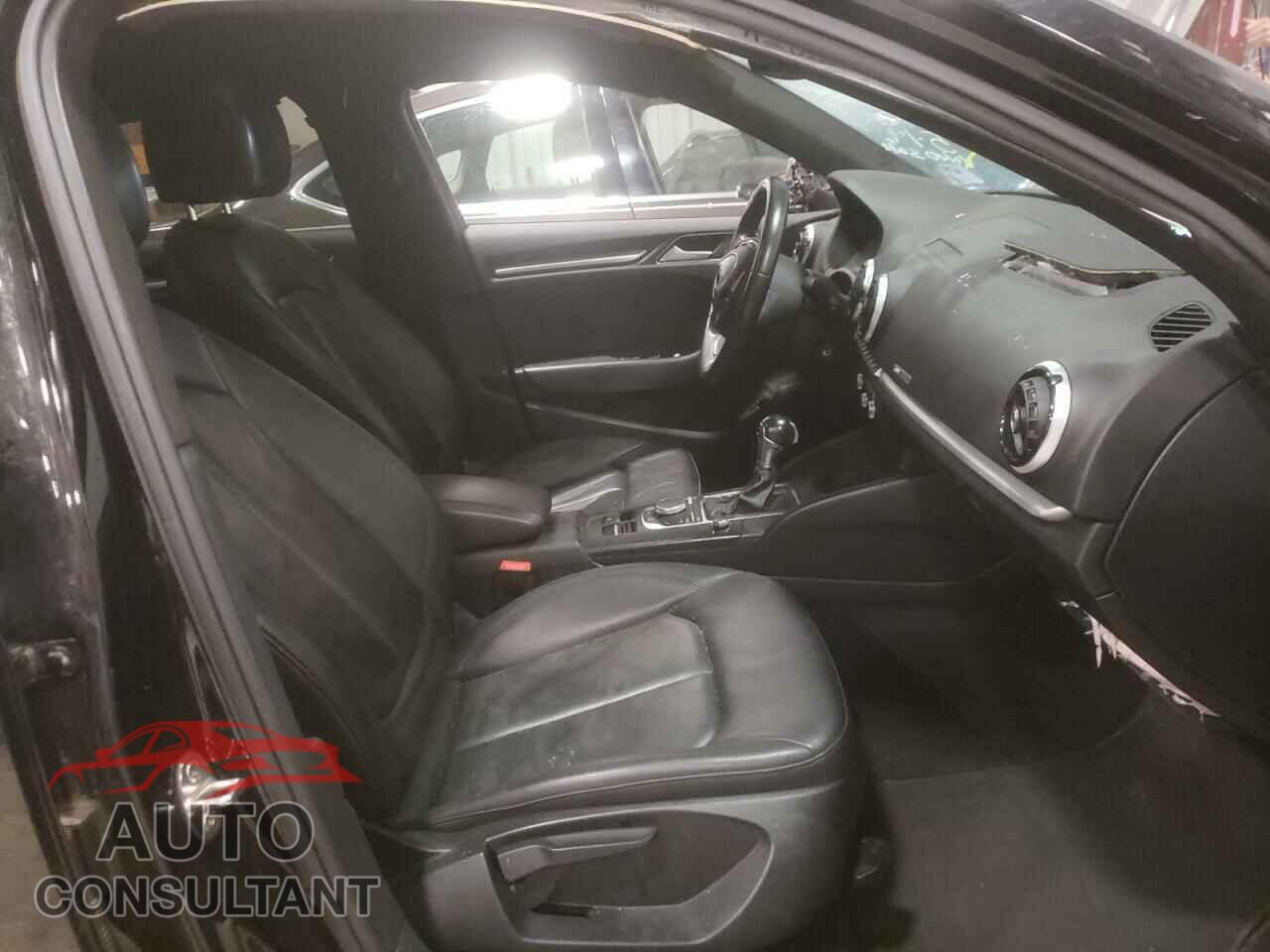 AUDI A3 2016 - WAUA7HFF0G1110171