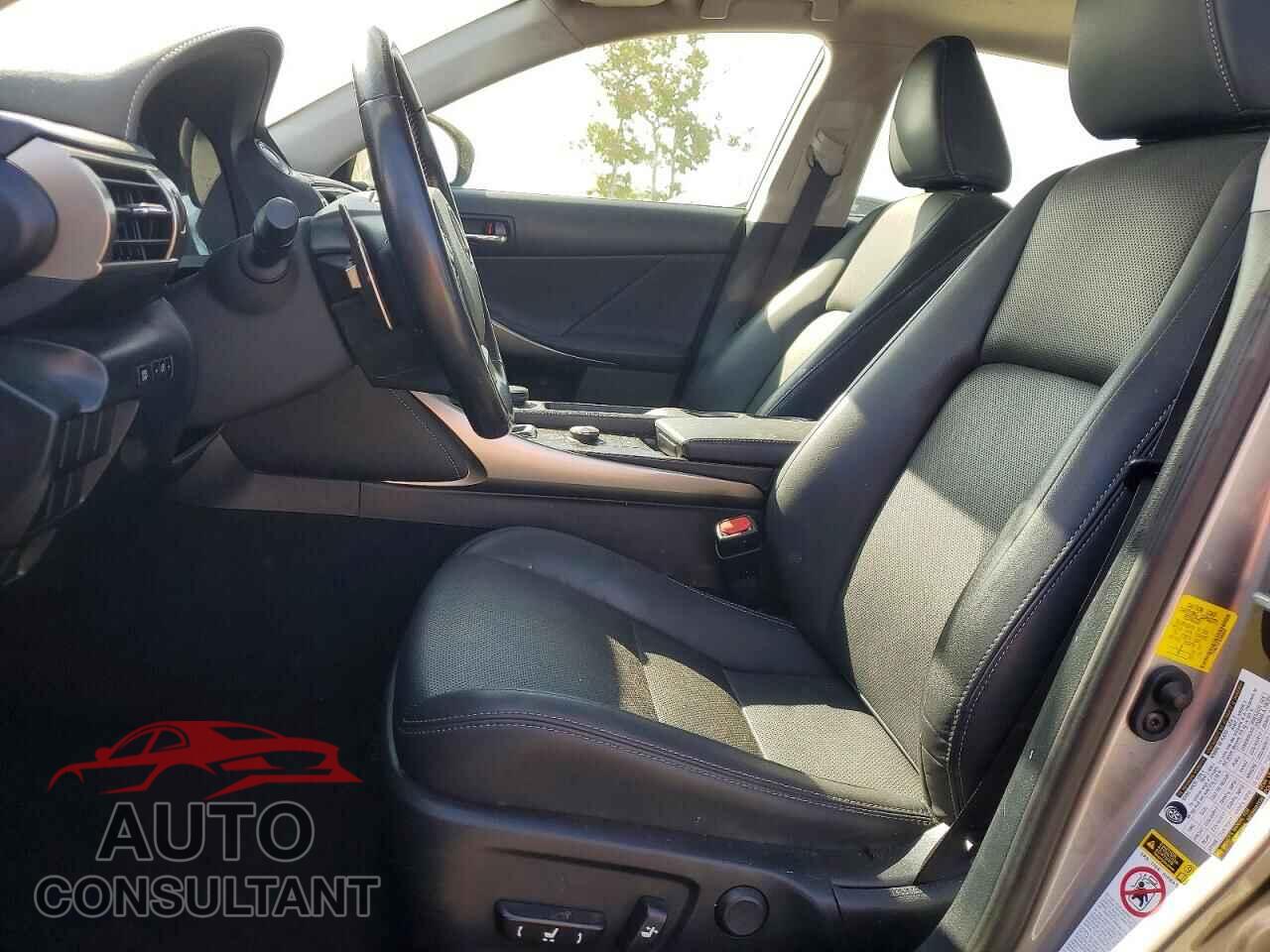 LEXUS IS 2016 - JTHBA1D23G5009486
