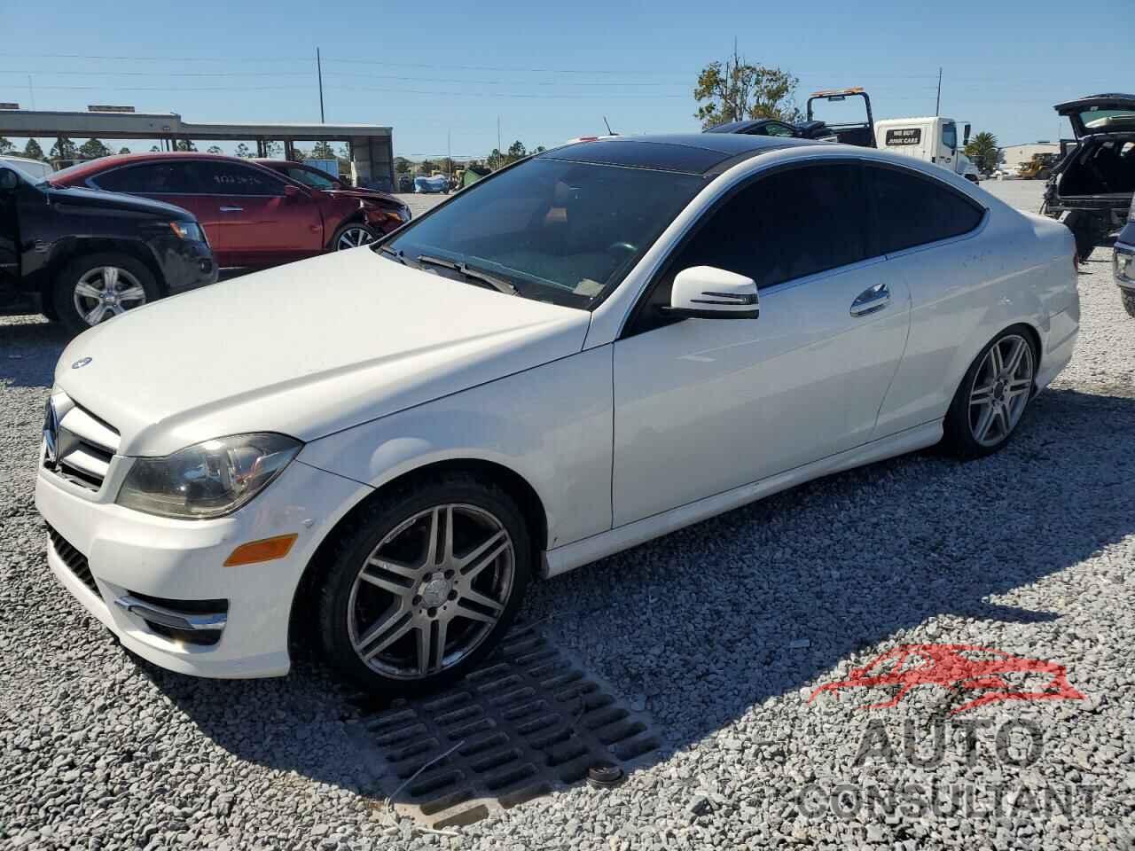 MERCEDES-BENZ C-CLASS 2015 - WDDGJ4HB2FG422723