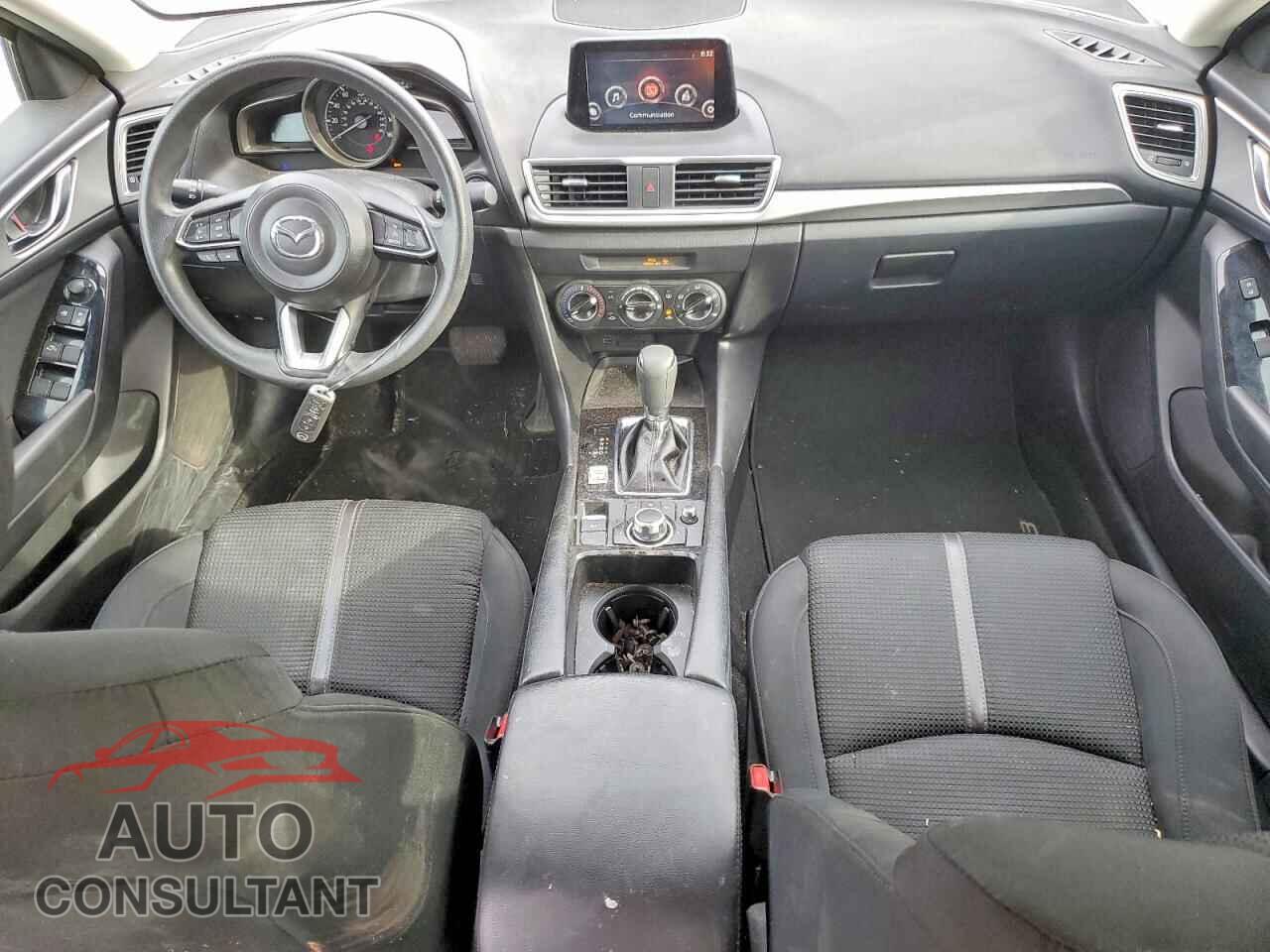 MAZDA 3 2018 - 3MZBN1U77JM228564