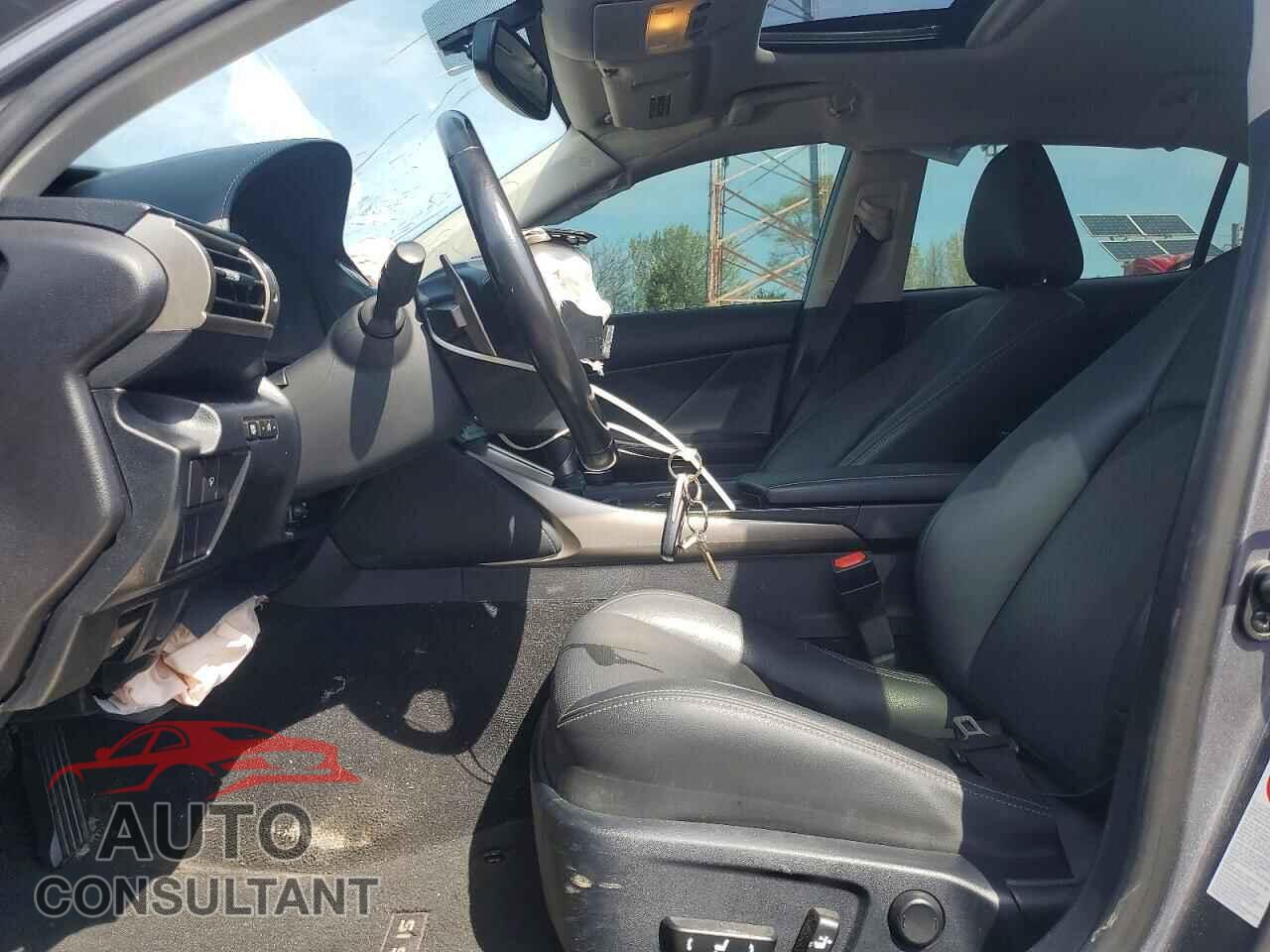 LEXUS IS 2015 - JTHCF1D20F5025701