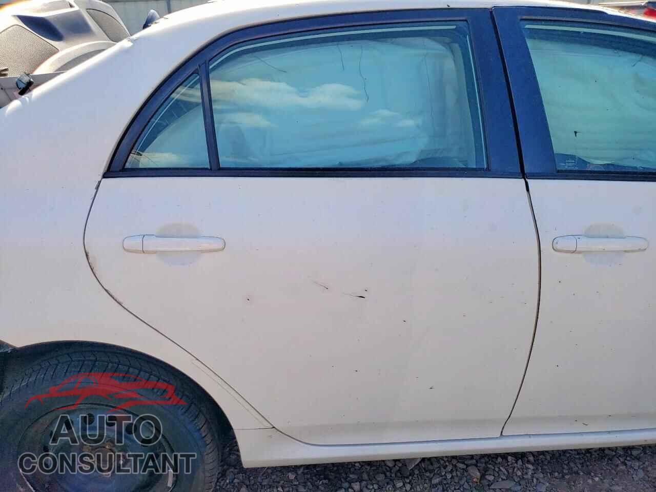 TOYOTA COROLLA 2011 - 2T1BU4EEXBC688820