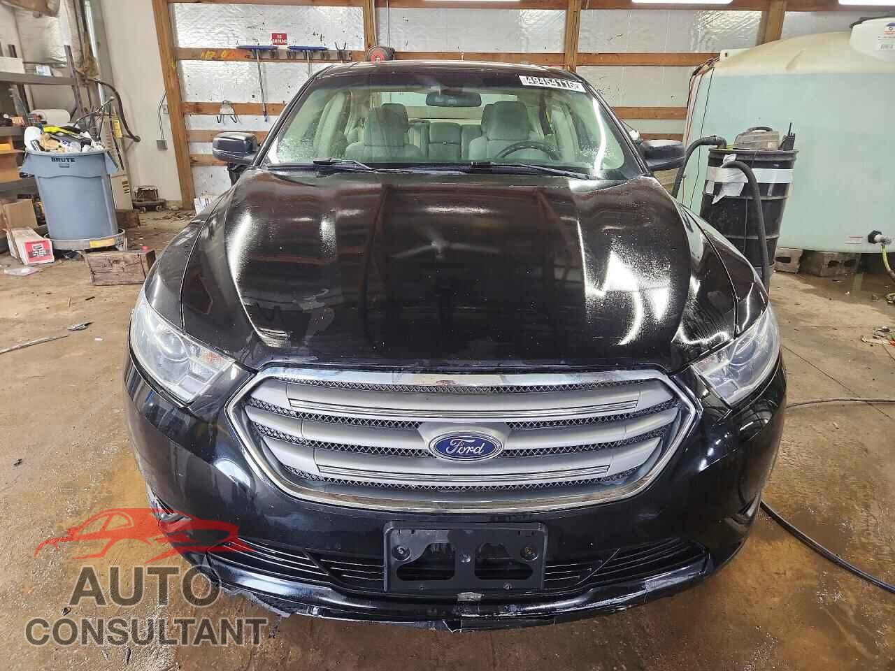 FORD TAURUS 2017 - 1FAHP2D81HG125916
