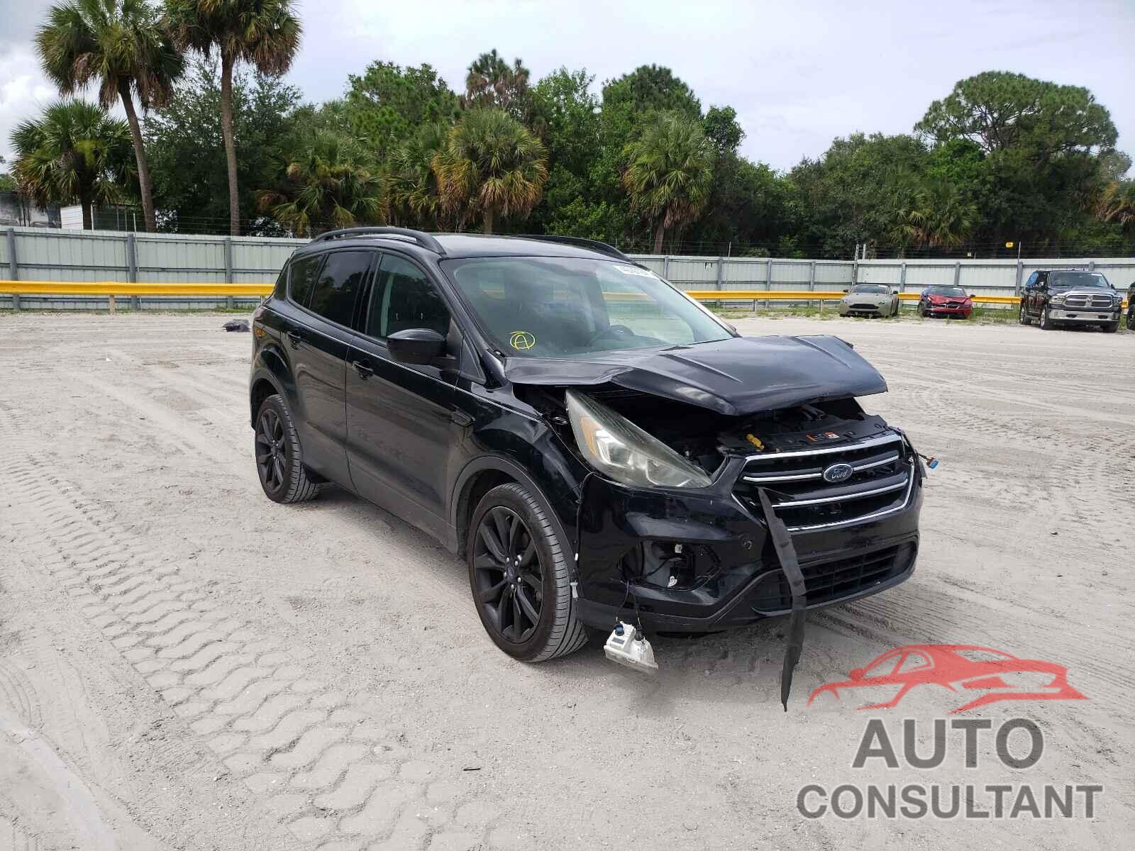FORD ESCAPE 2017 - 1FMCU0GD7HUA02807