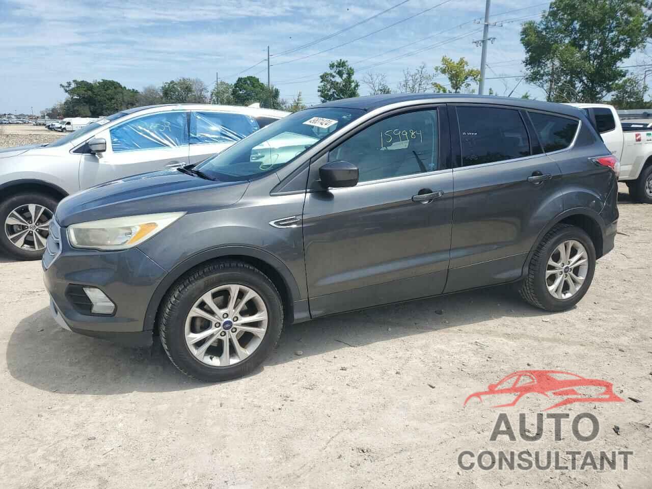 FORD ESCAPE 2017 - 1FMCU0GD4HUA25431