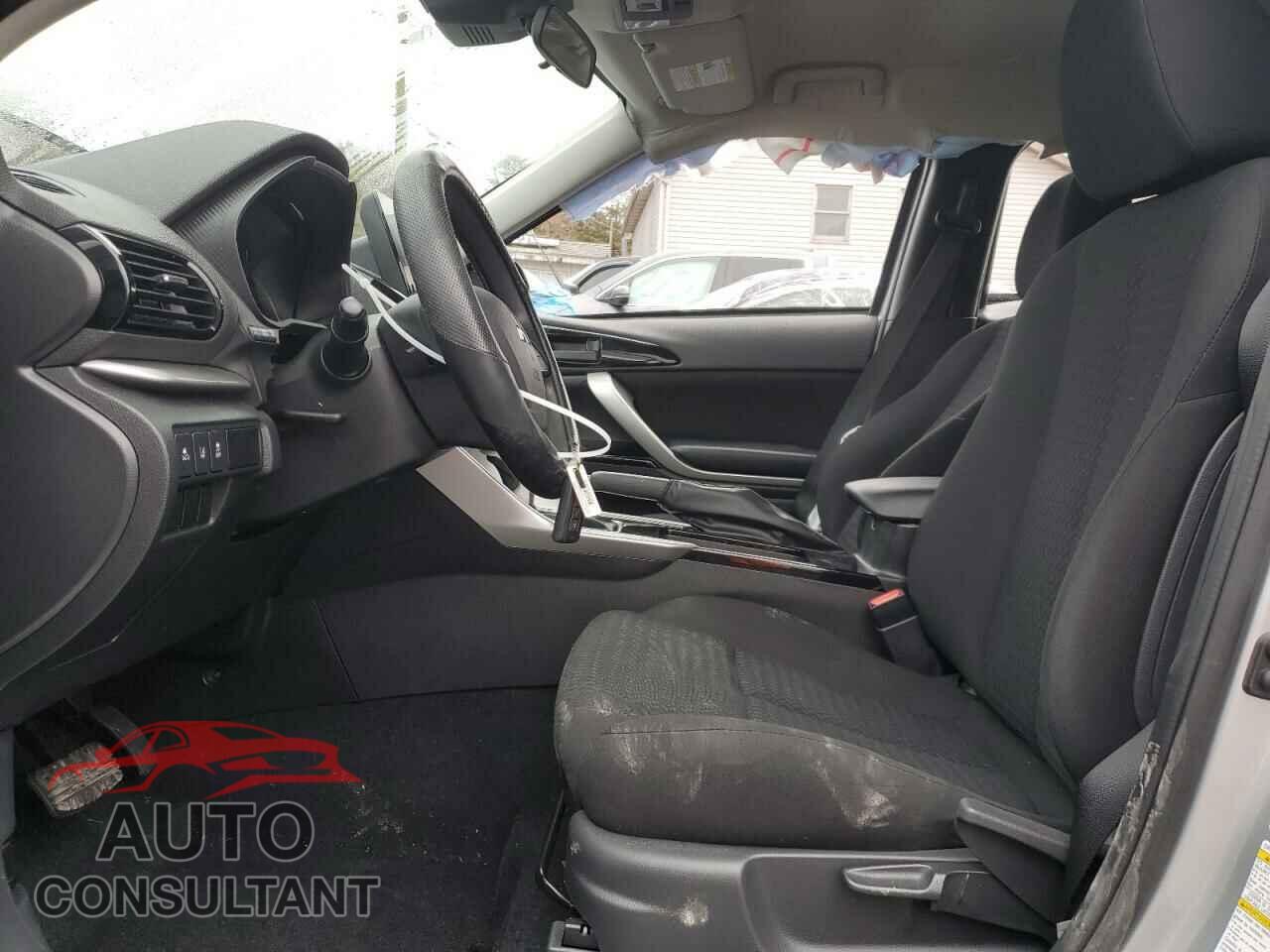 MITSUBISHI ECLIPSE 2024 - JA4ATVAA7RZ001858