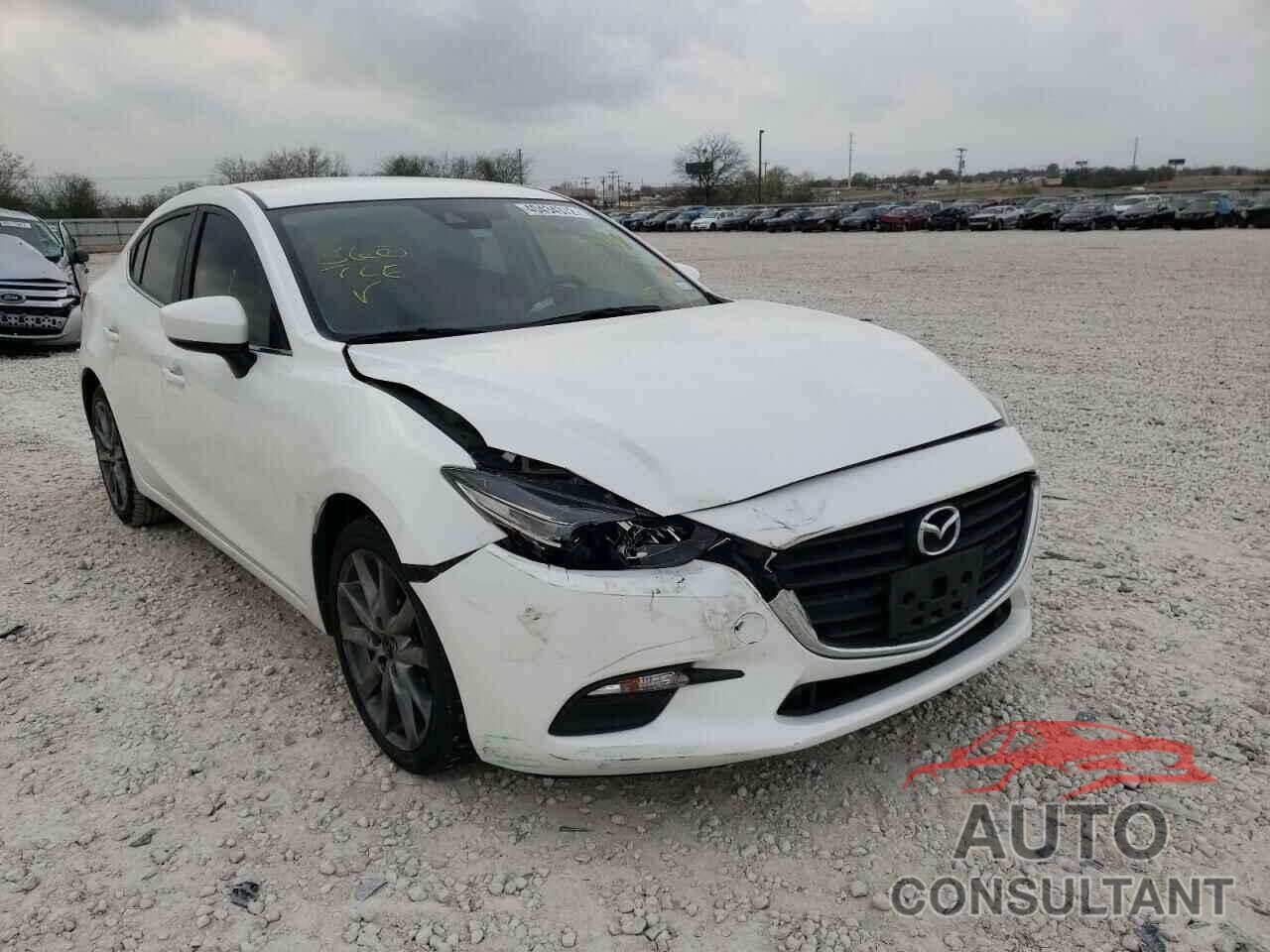 MAZDA 3 2018 - 3MZBN1V31JM254167